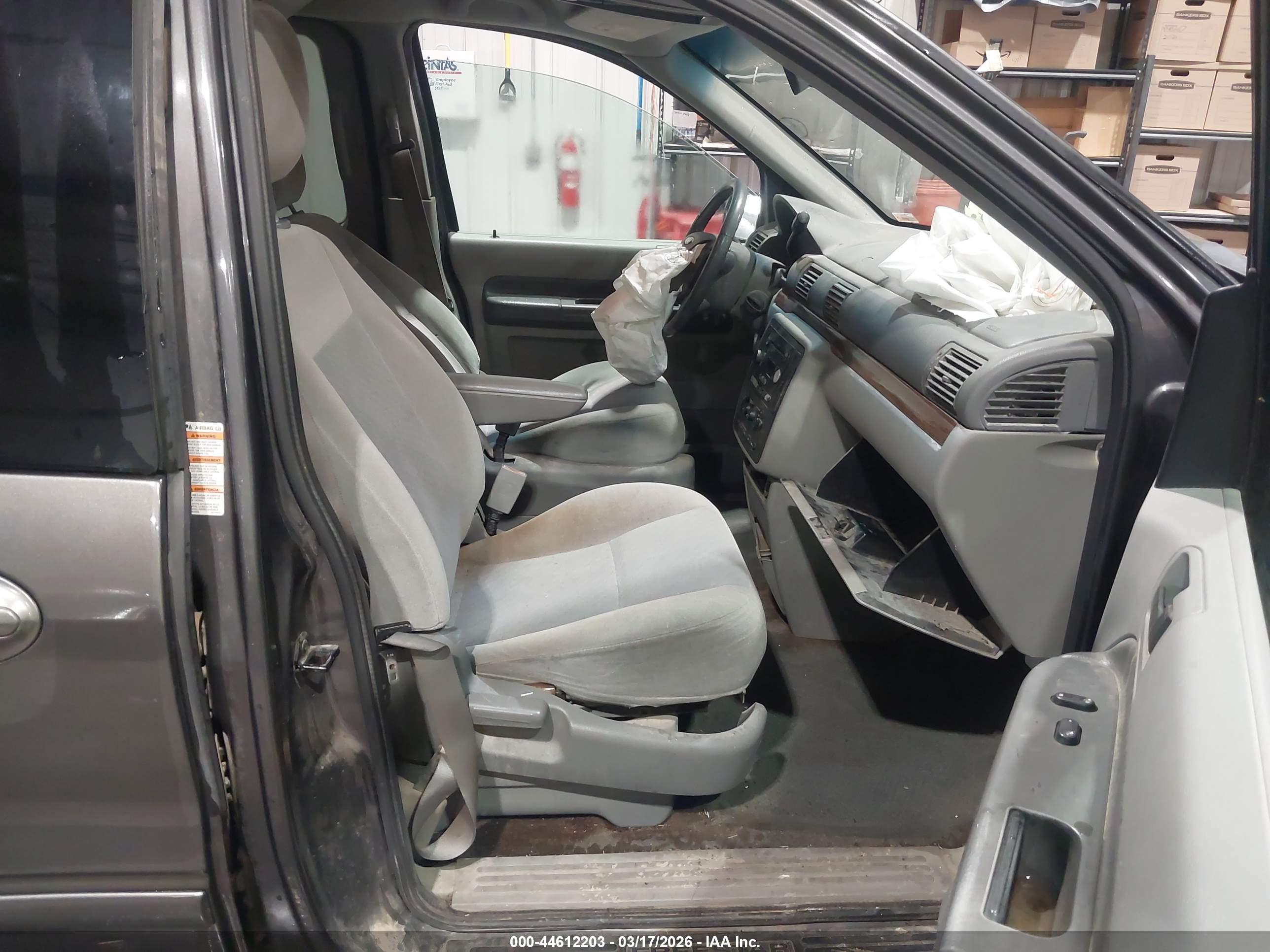 FORD FREESTAR image 5