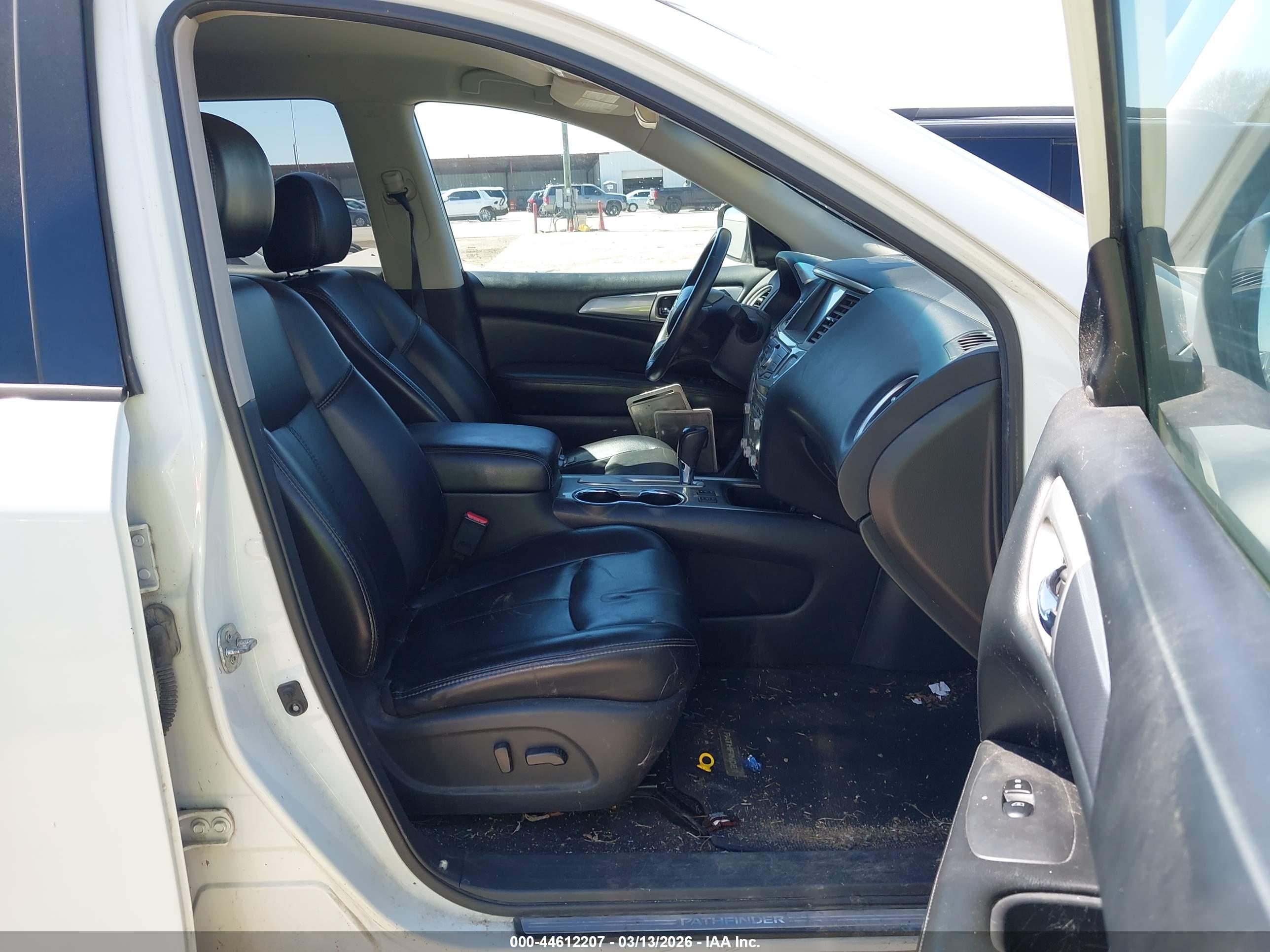 NISSAN PATHFINDER image 5