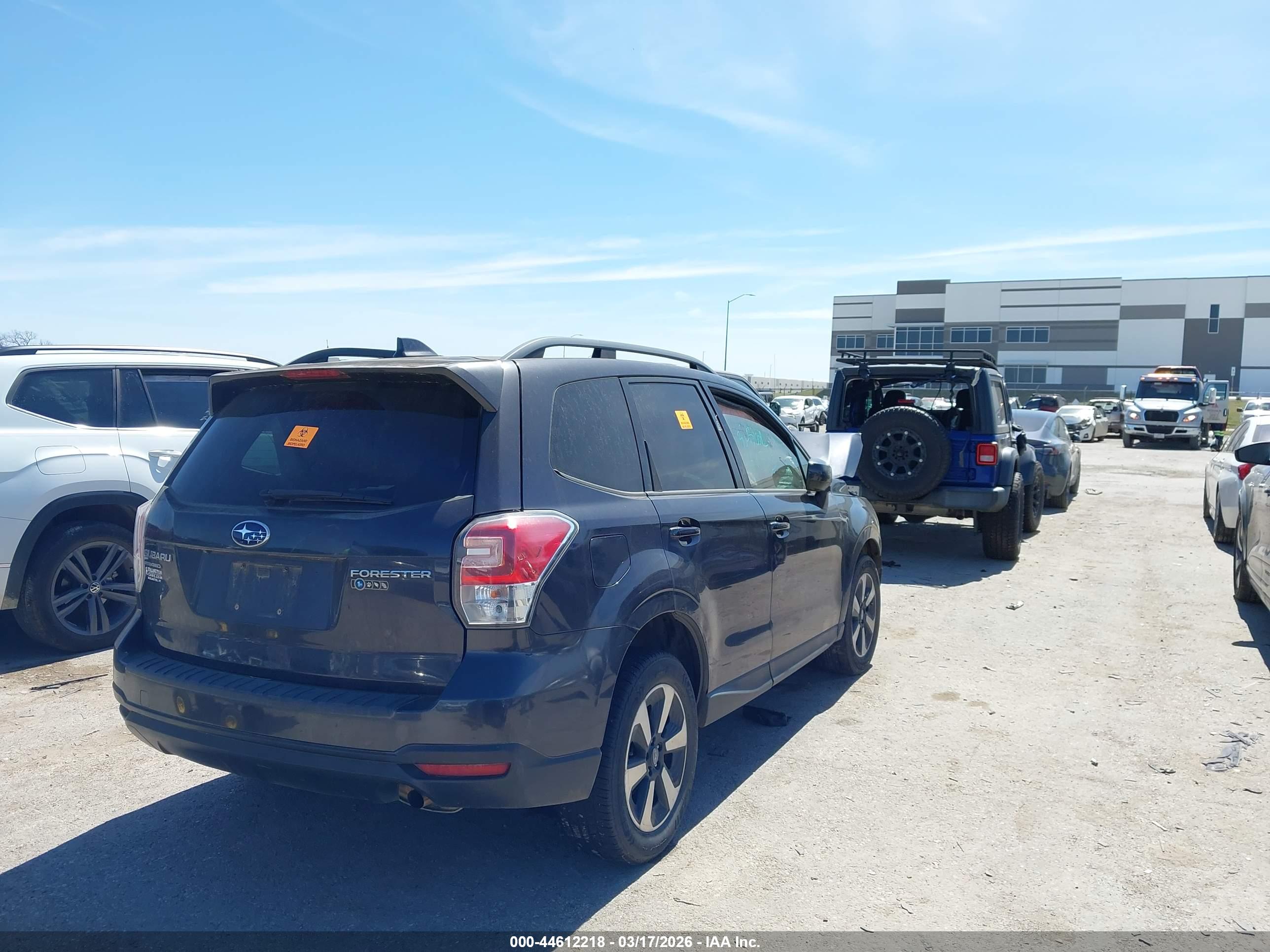 SUBARU FORESTER image 4
