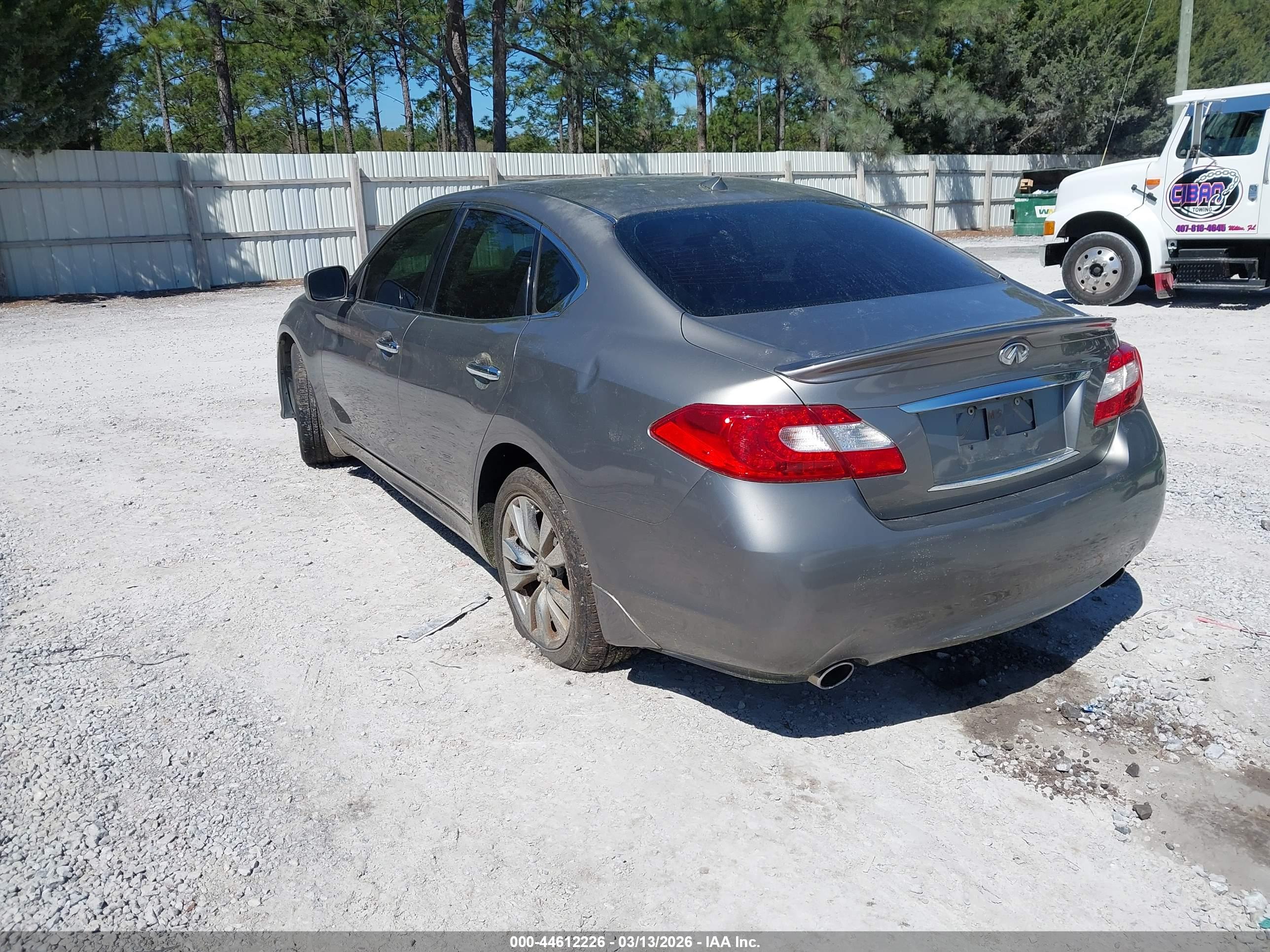 INFINITI M37 image 3