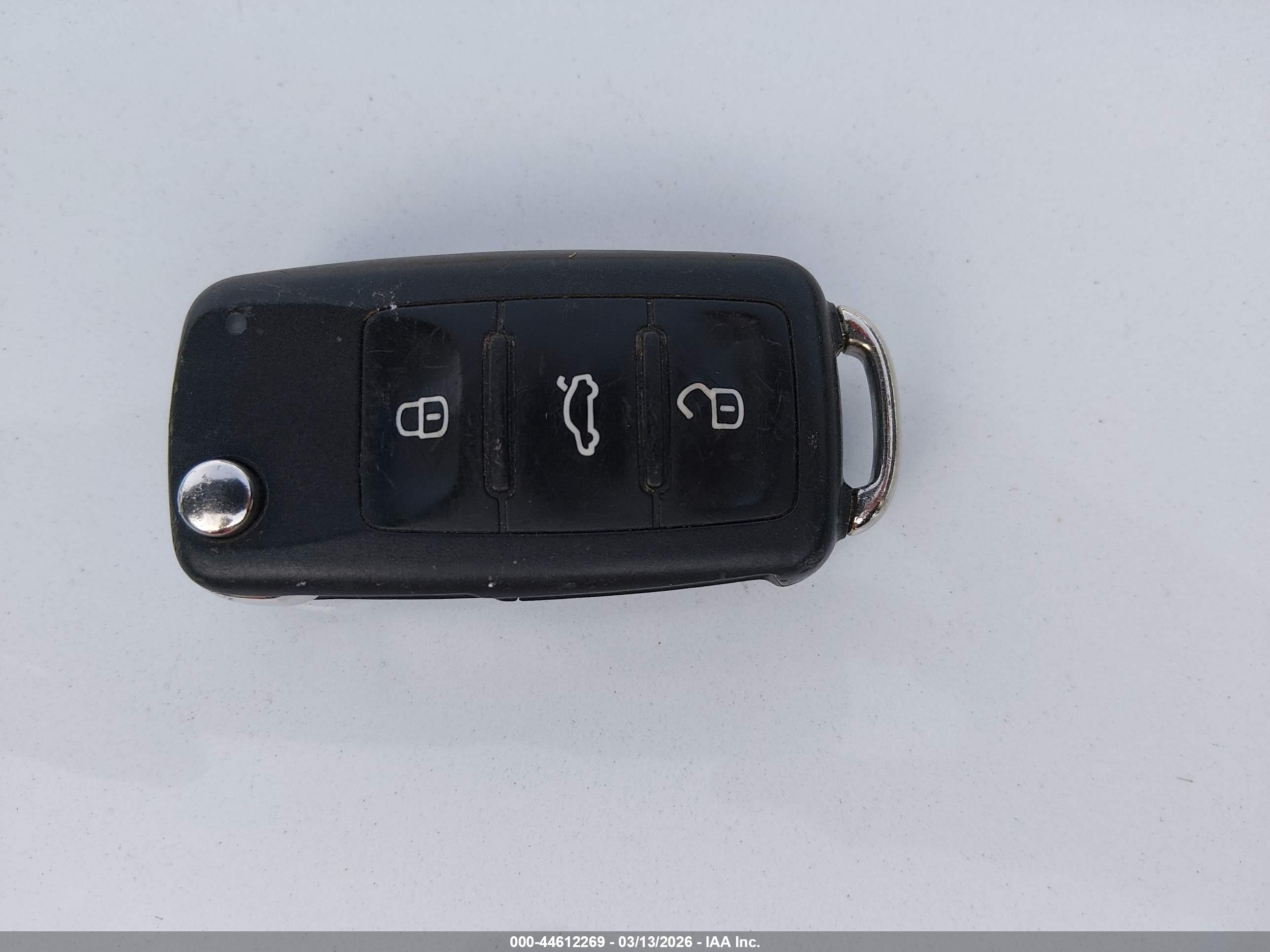 VOLKSWAGEN JETTA image 11