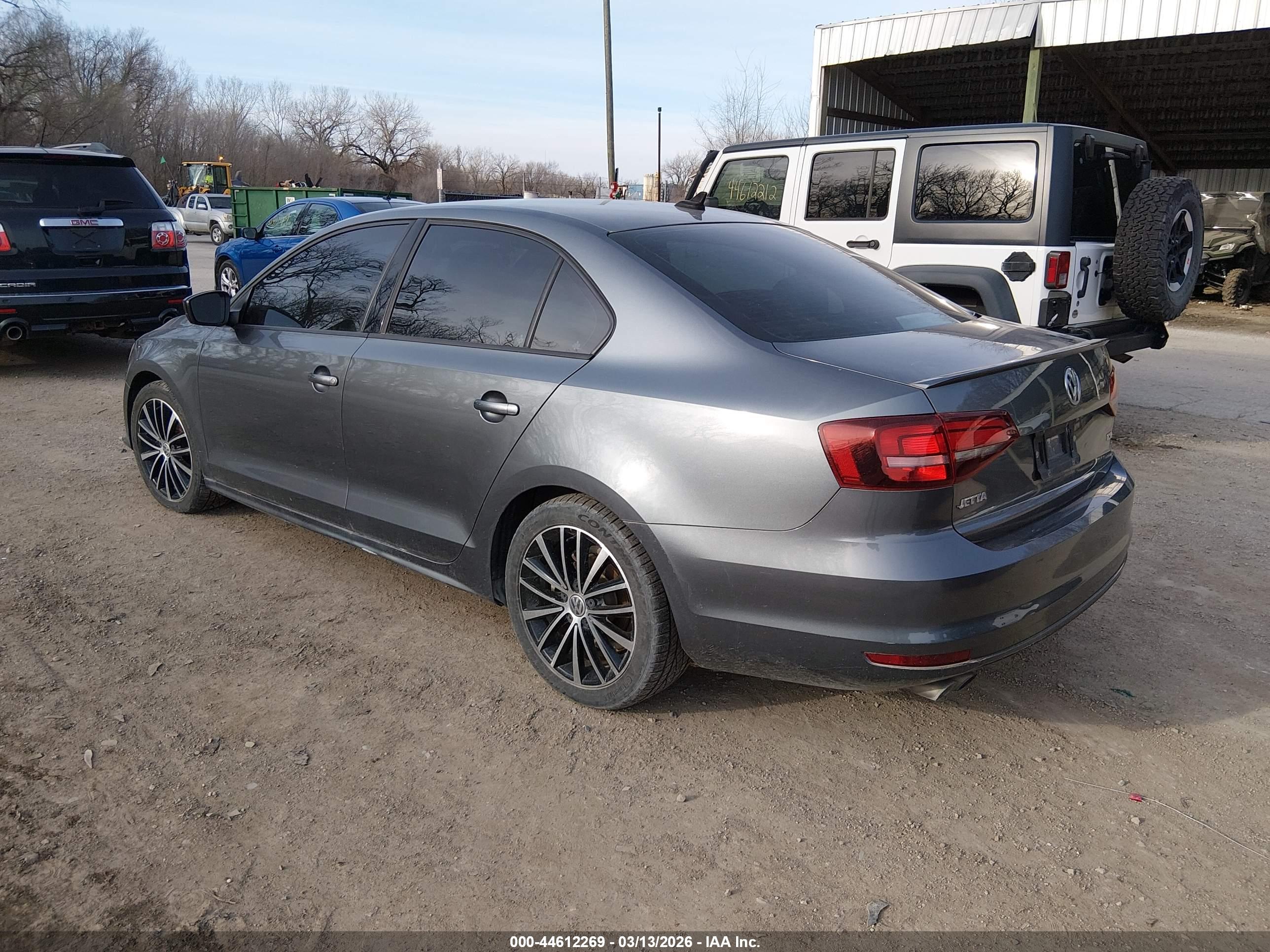 VOLKSWAGEN JETTA image 3