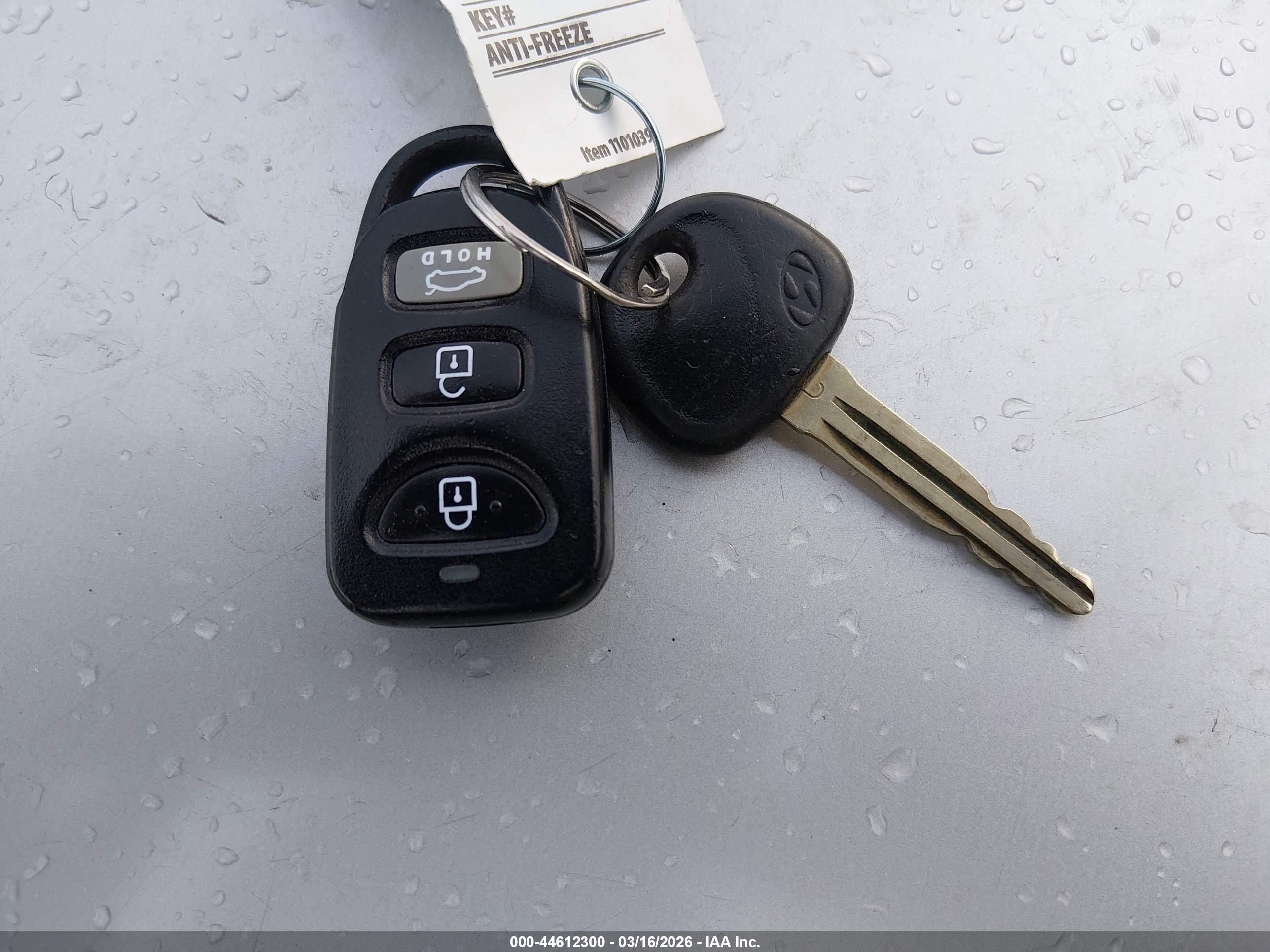 HYUNDAI ELANTRA image 11