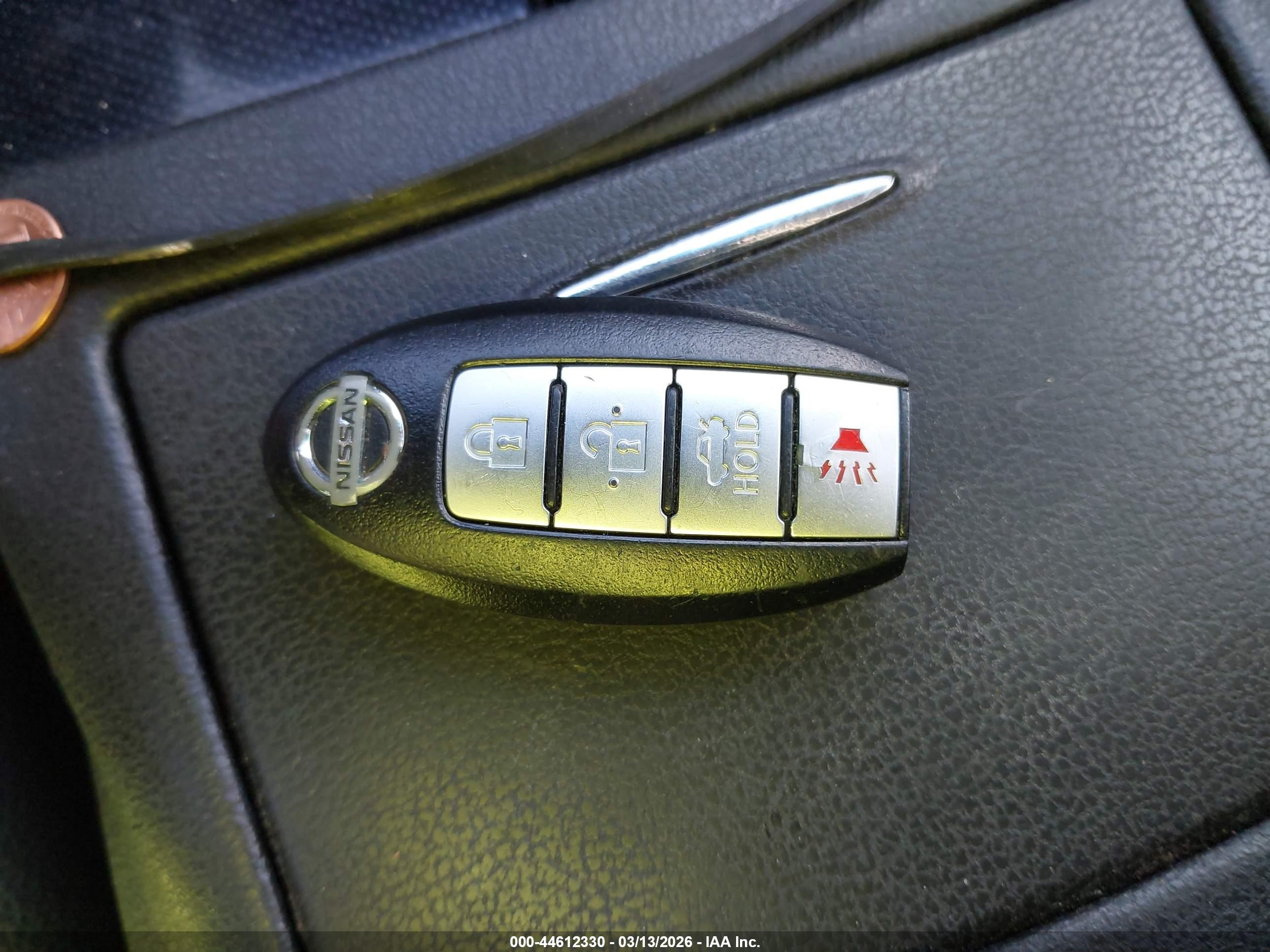 NISSAN MAXIMA image 11