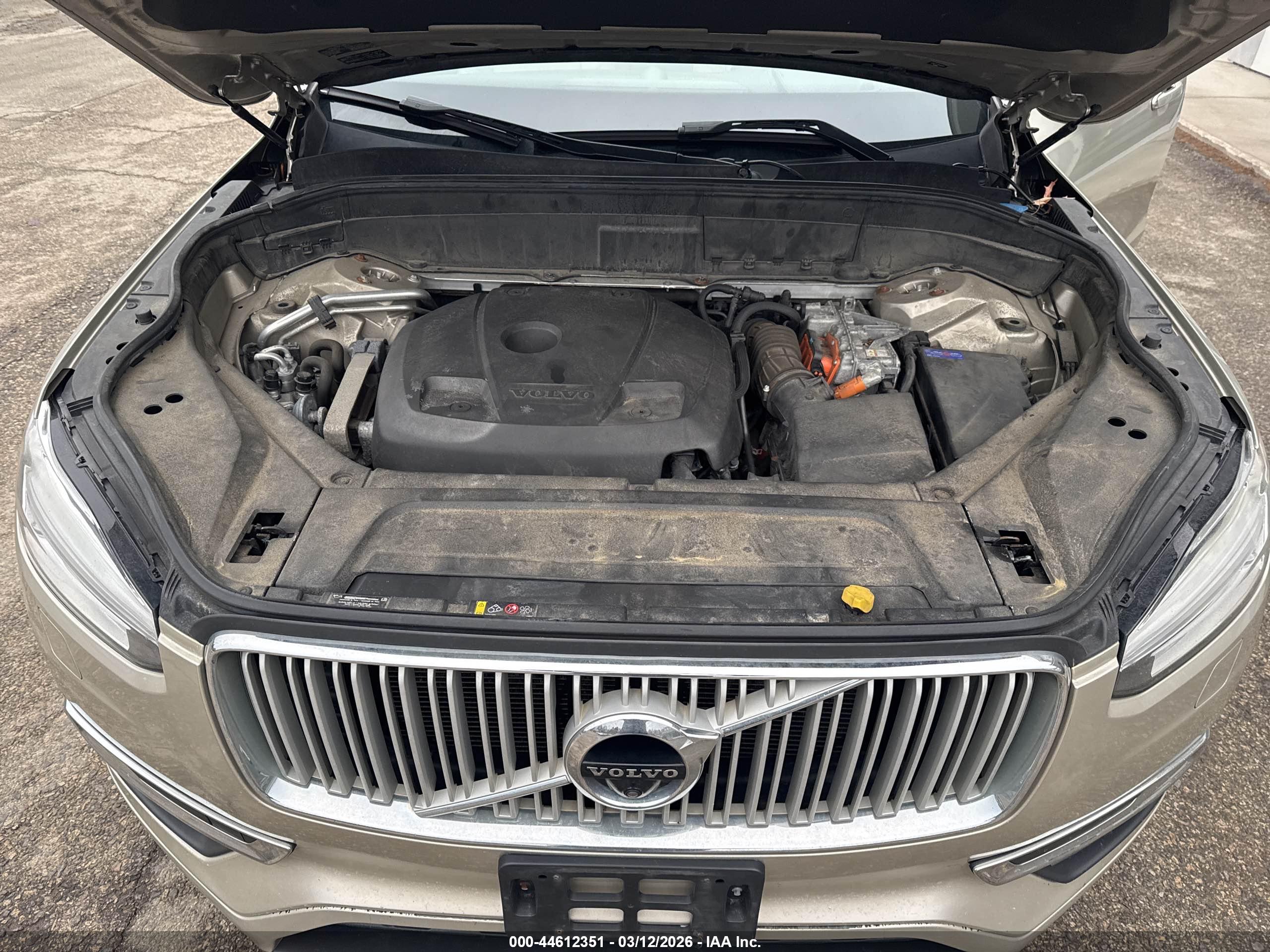 VOLVO XC90 image 10