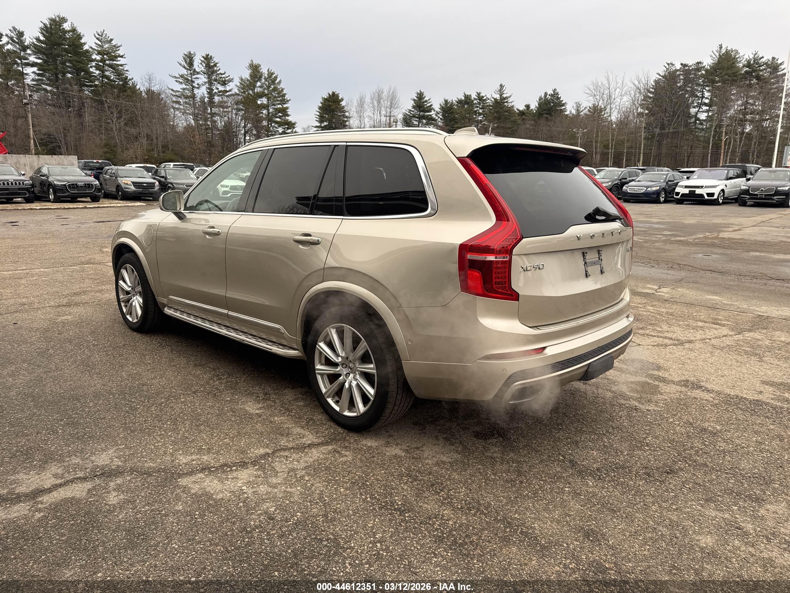VOLVO XC90 image 3