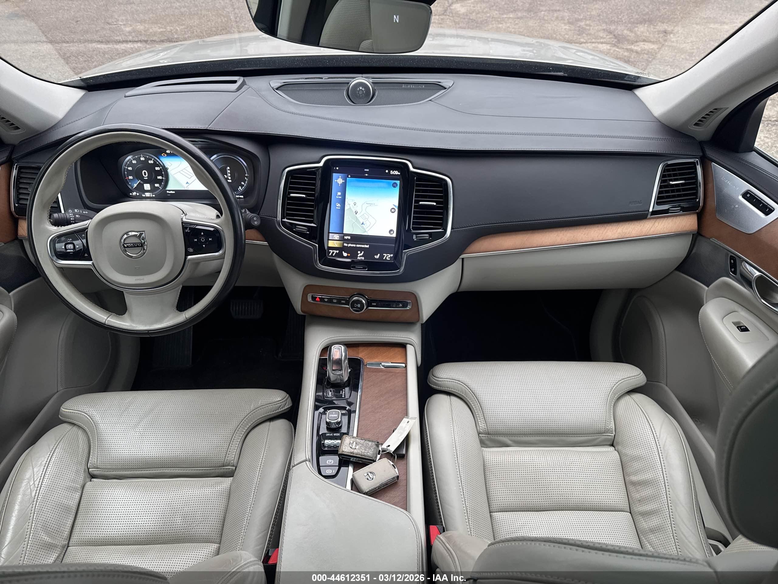 VOLVO XC90 image 6