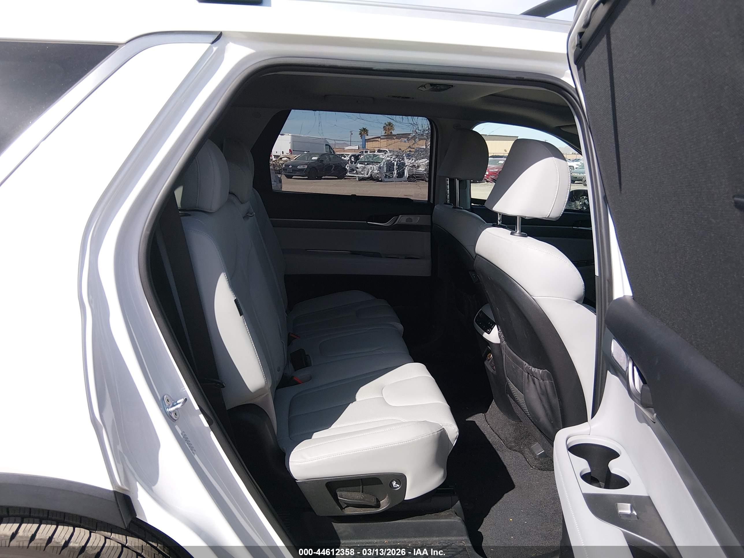 HYUNDAI PALISADE image 8