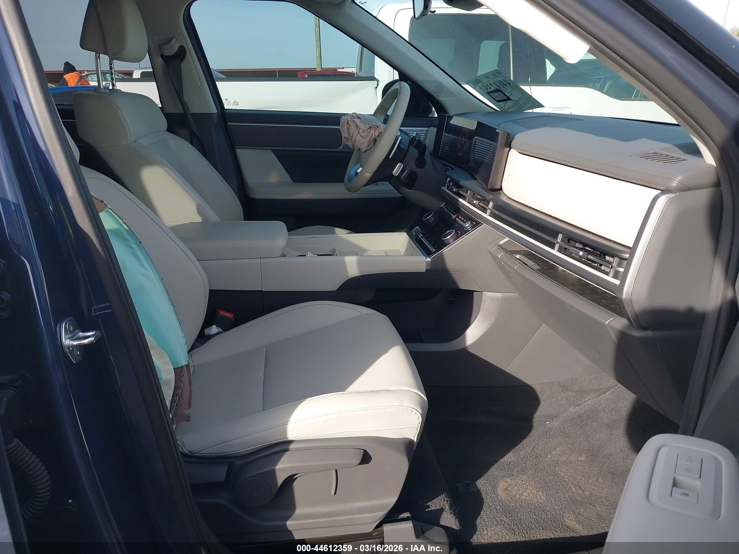 HYUNDAI SANTA image 5