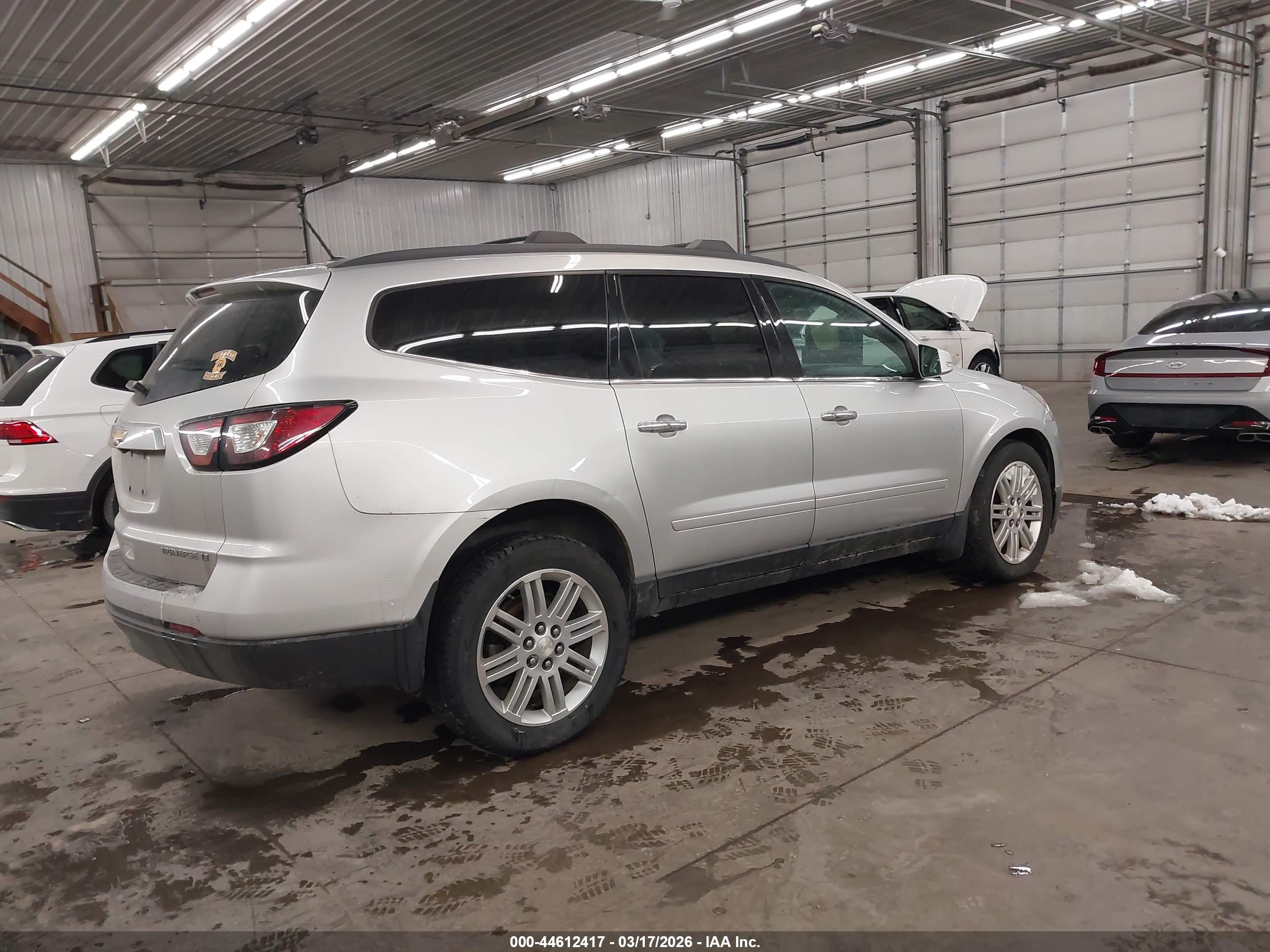 CHEVROLET TRAVERSE image 4