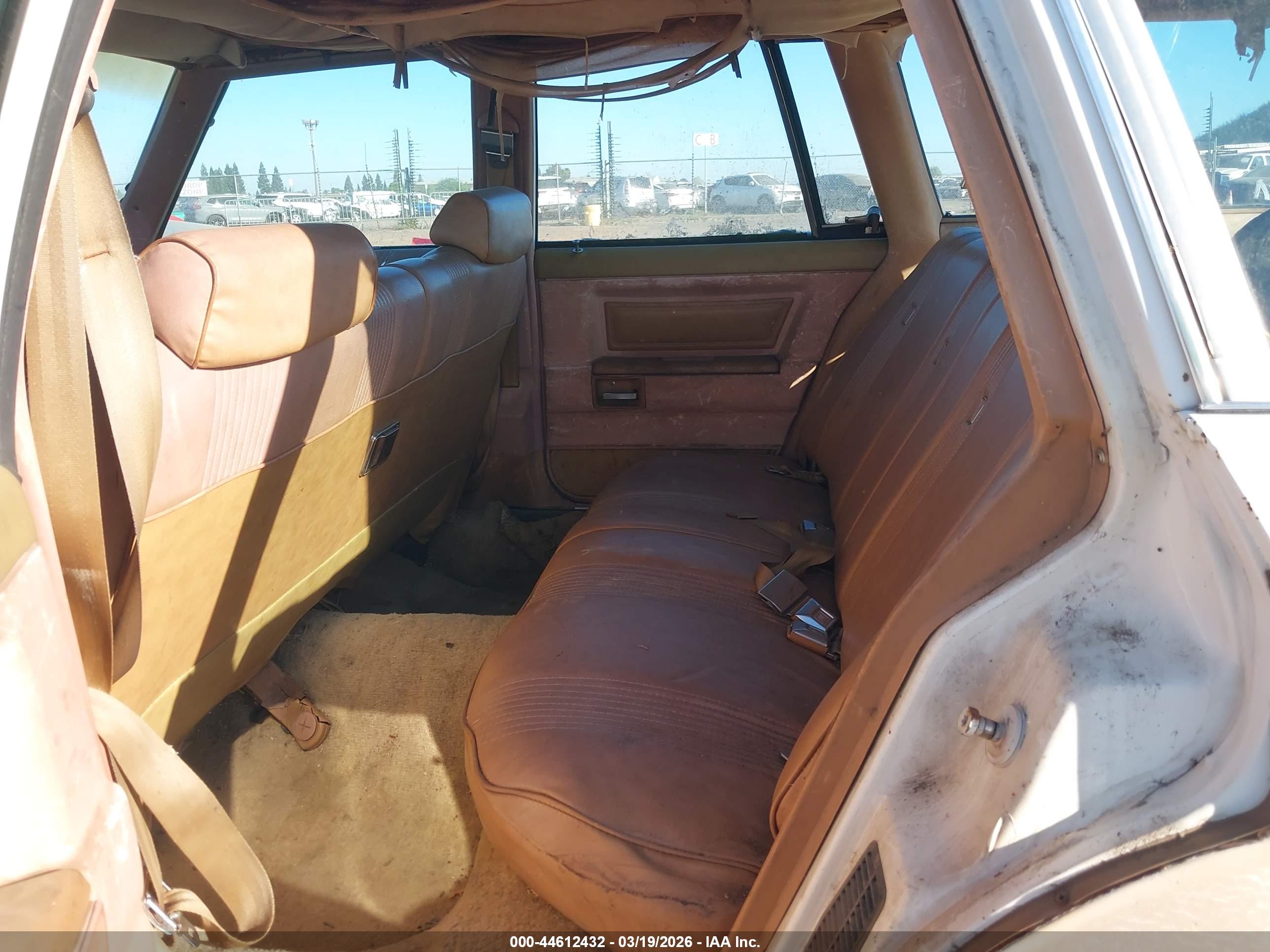 OLDSMOBILE CUTLASS image 8