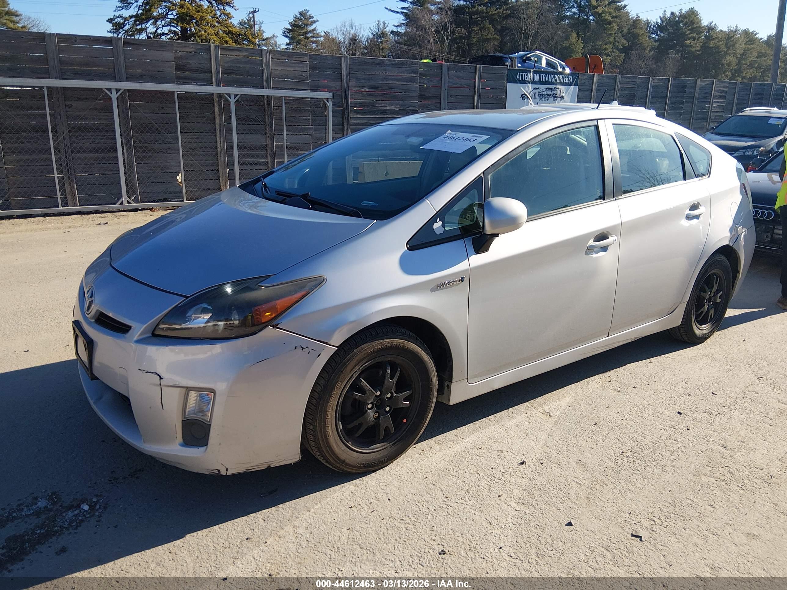 TOYOTA PRIUS image 2