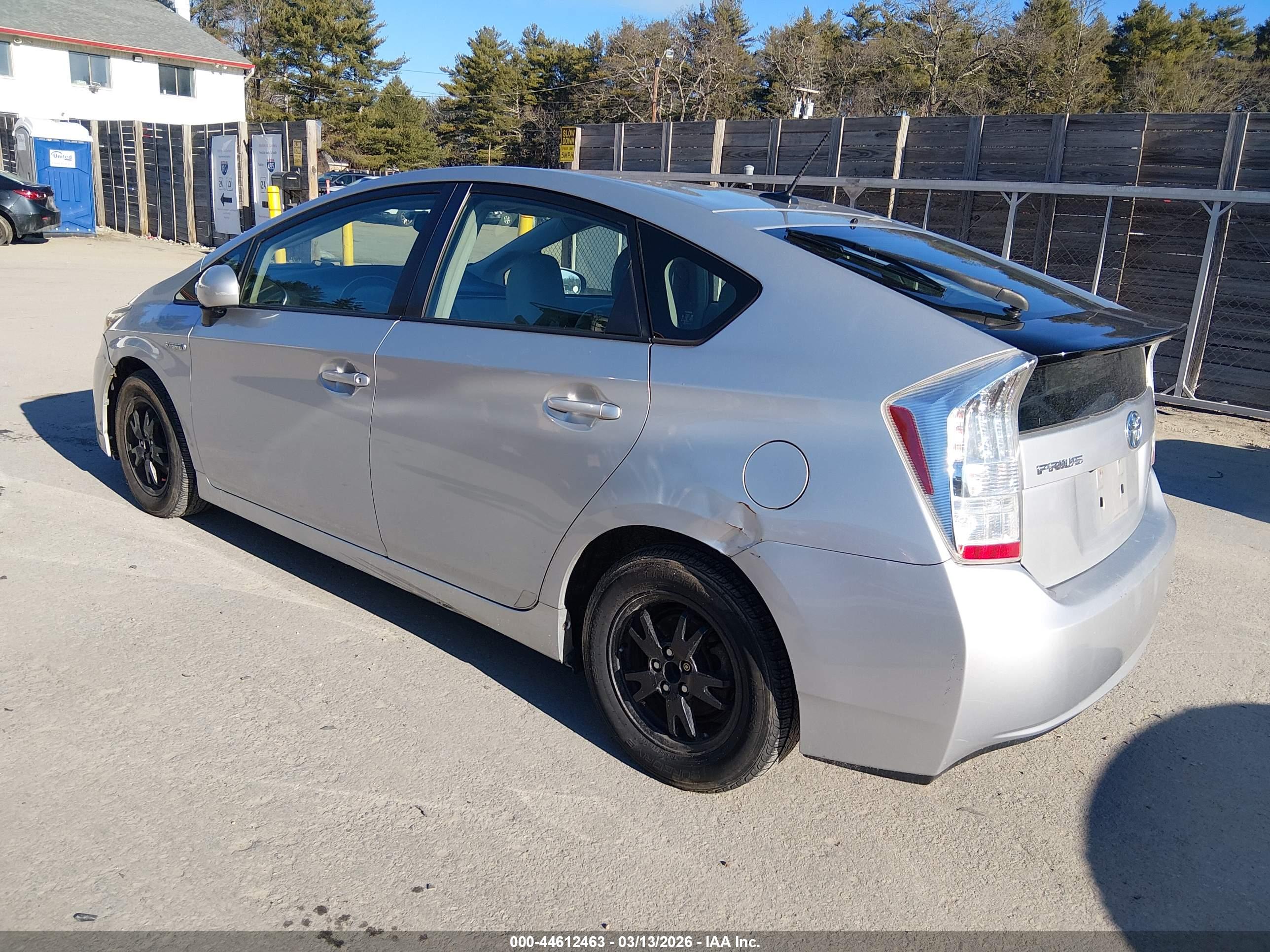 TOYOTA PRIUS image 3