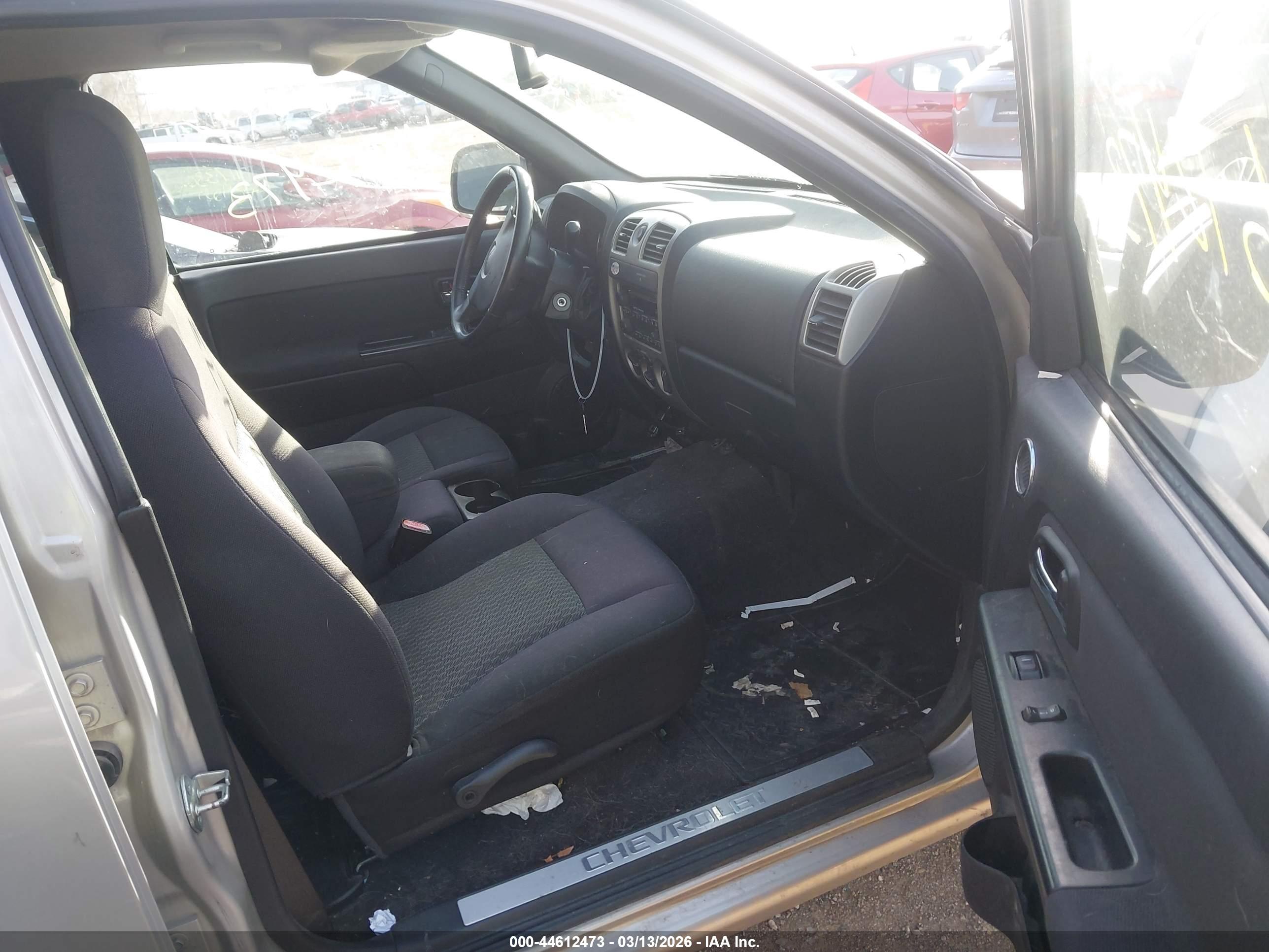 CHEVROLET COLORADO image 5