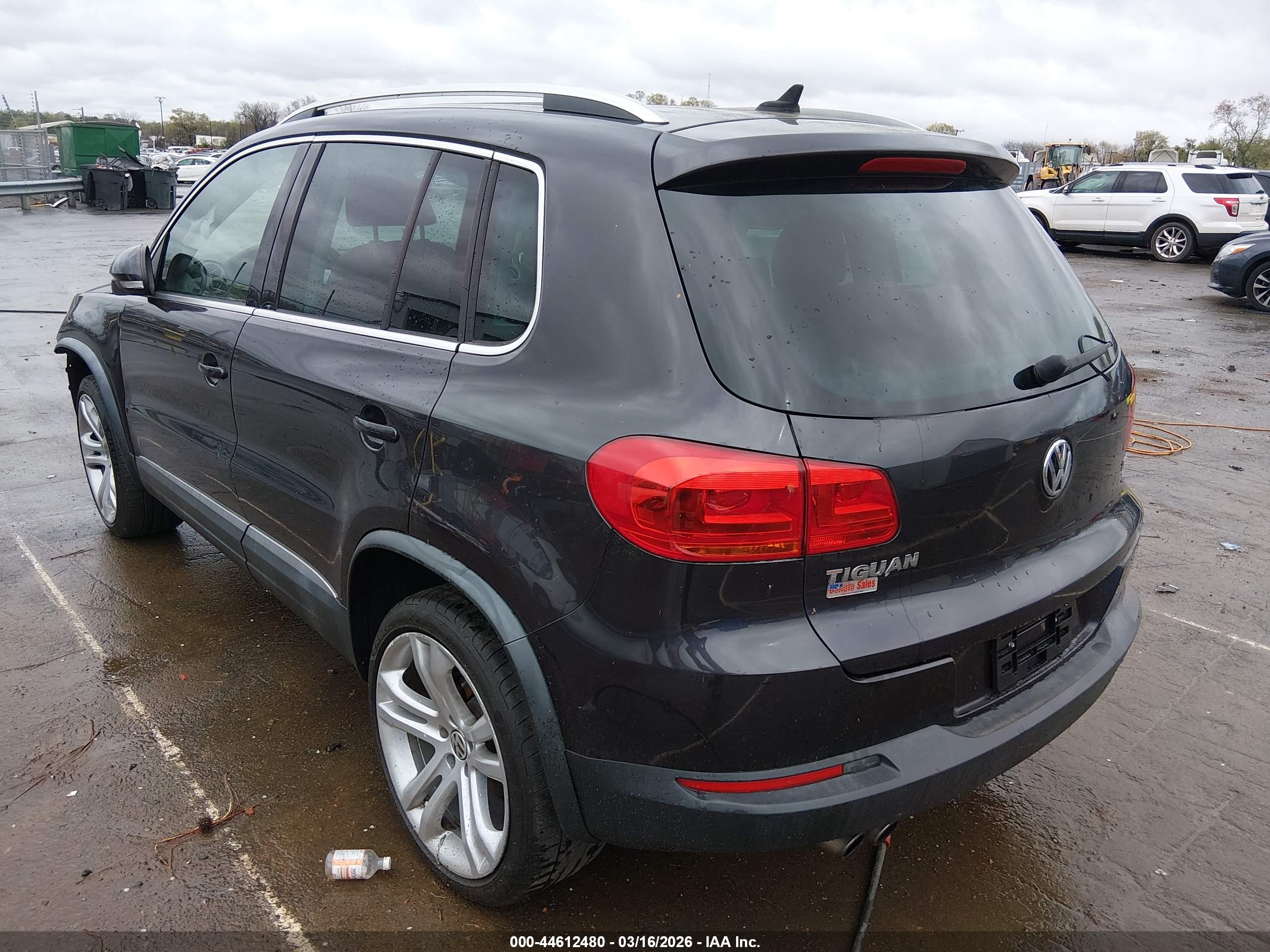 VOLKSWAGEN TIGUAN image 3