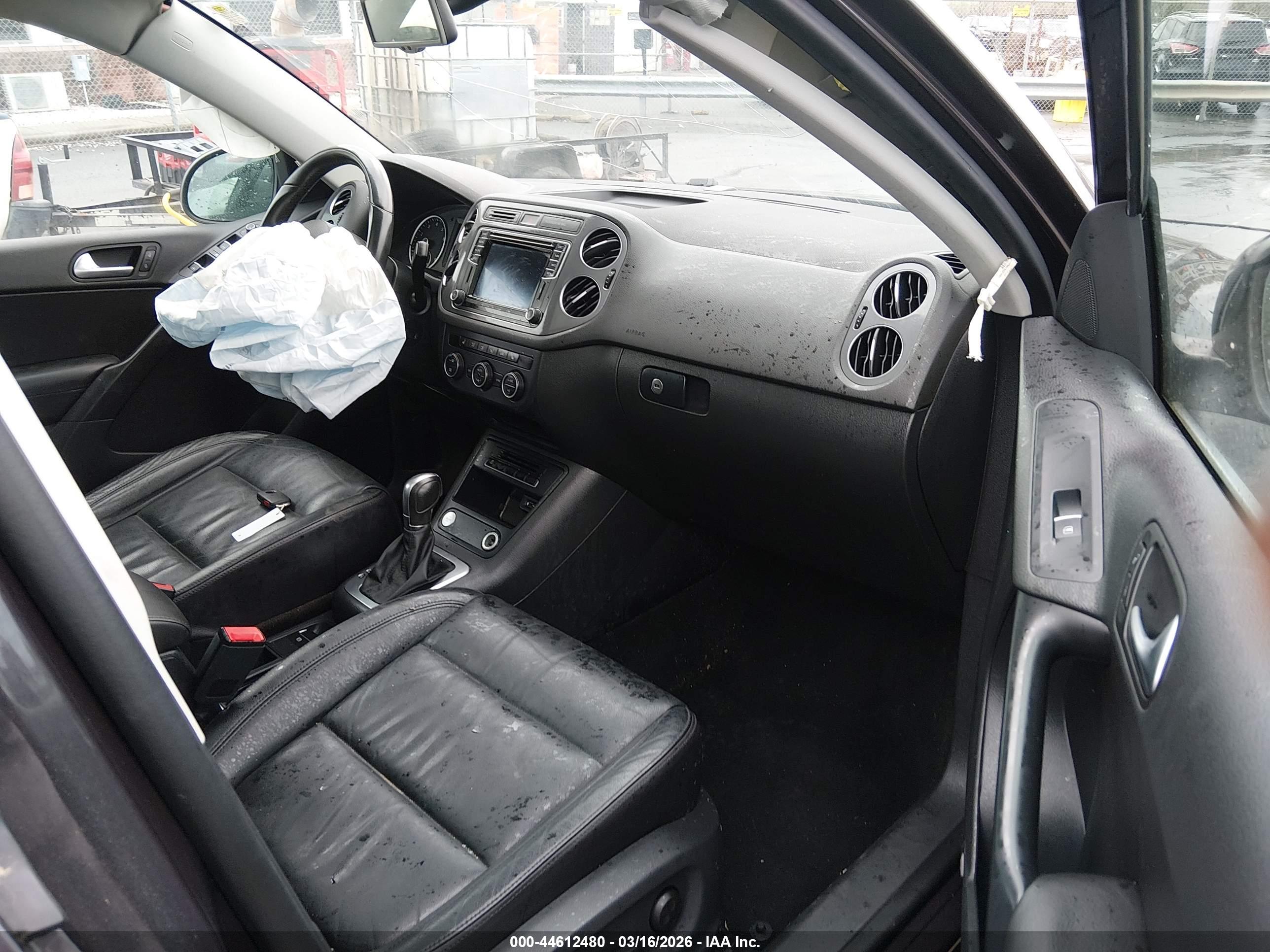 VOLKSWAGEN TIGUAN image 5