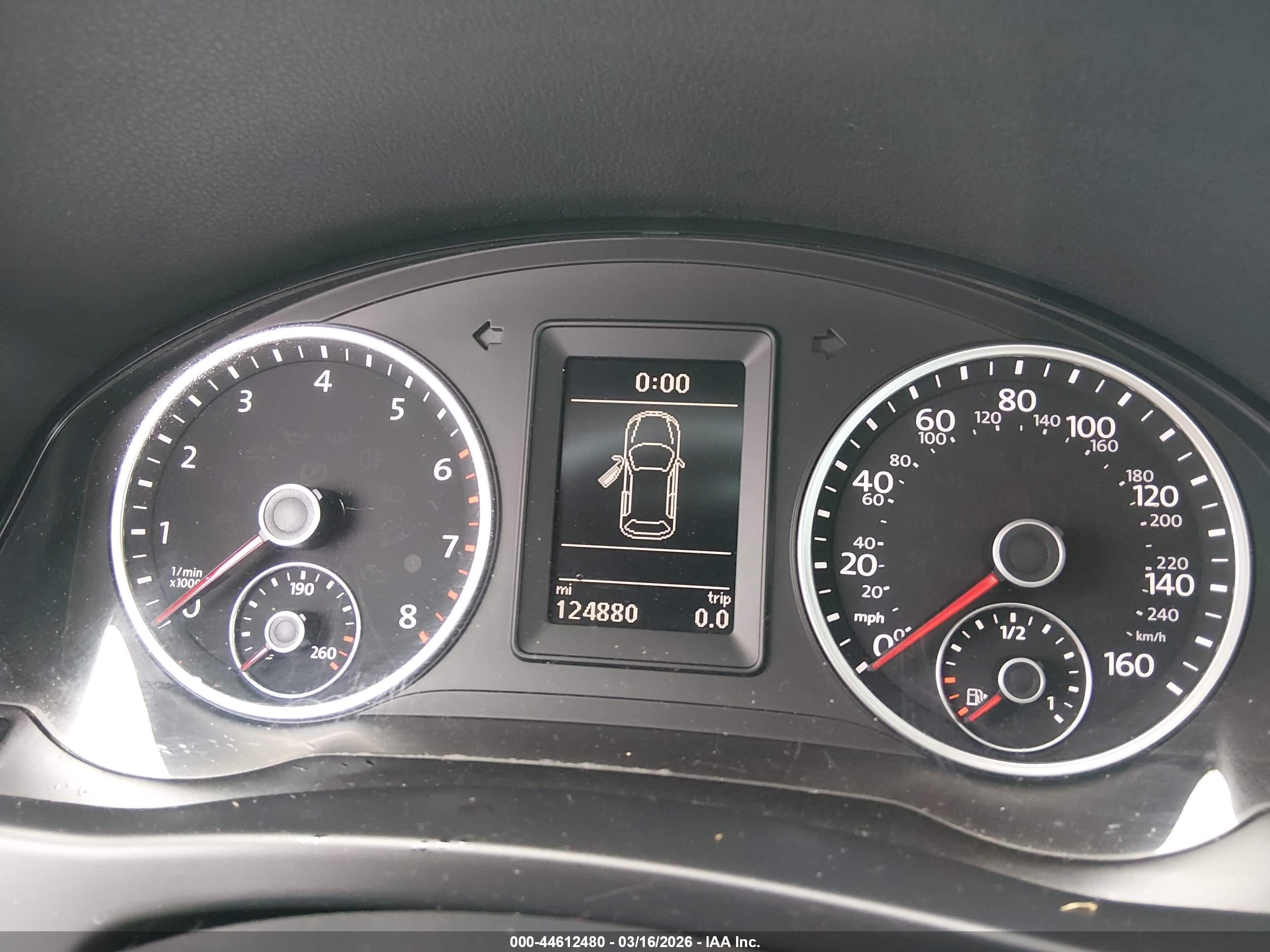 VOLKSWAGEN TIGUAN image 7
