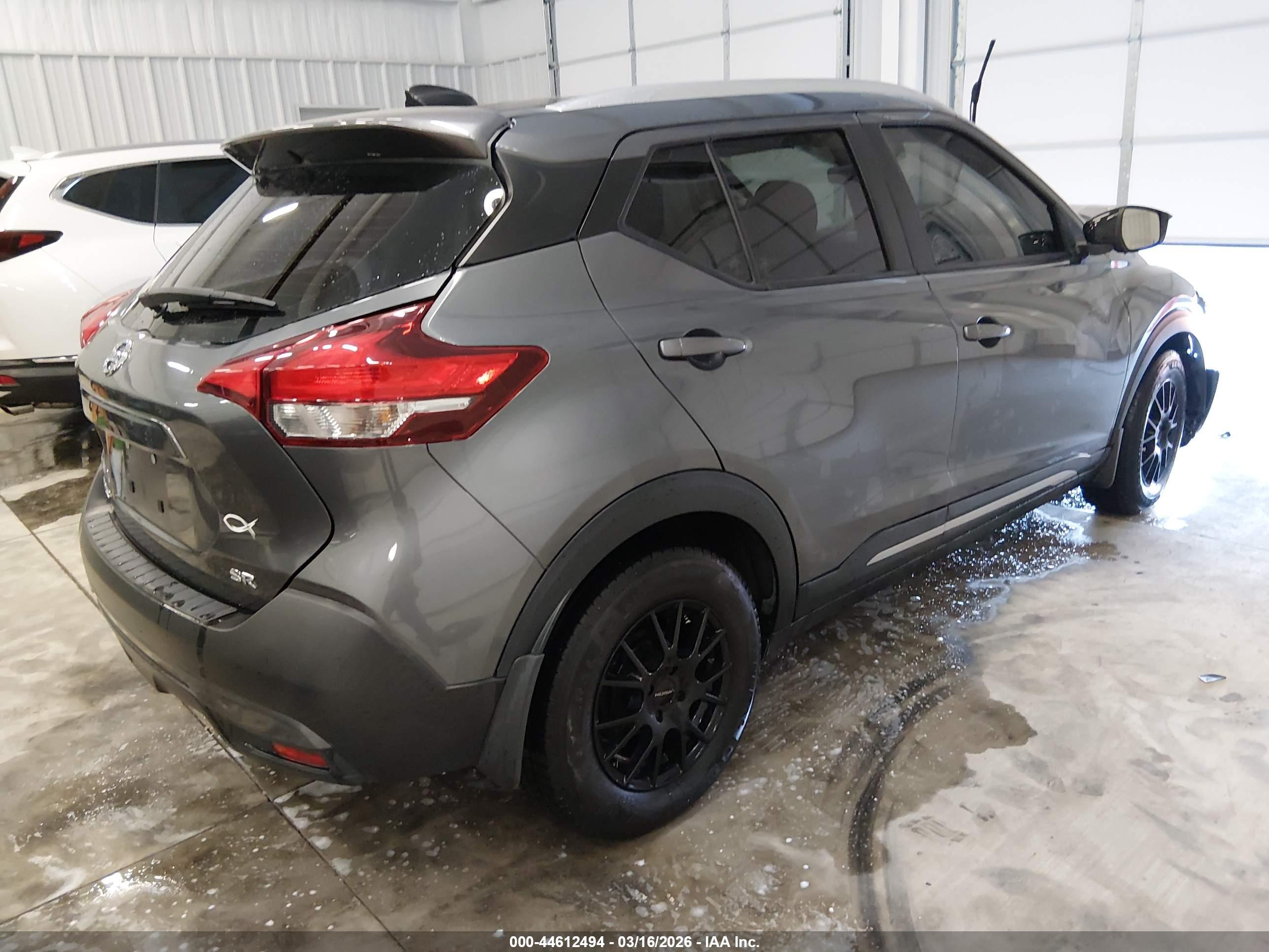NISSAN KICKS image 4