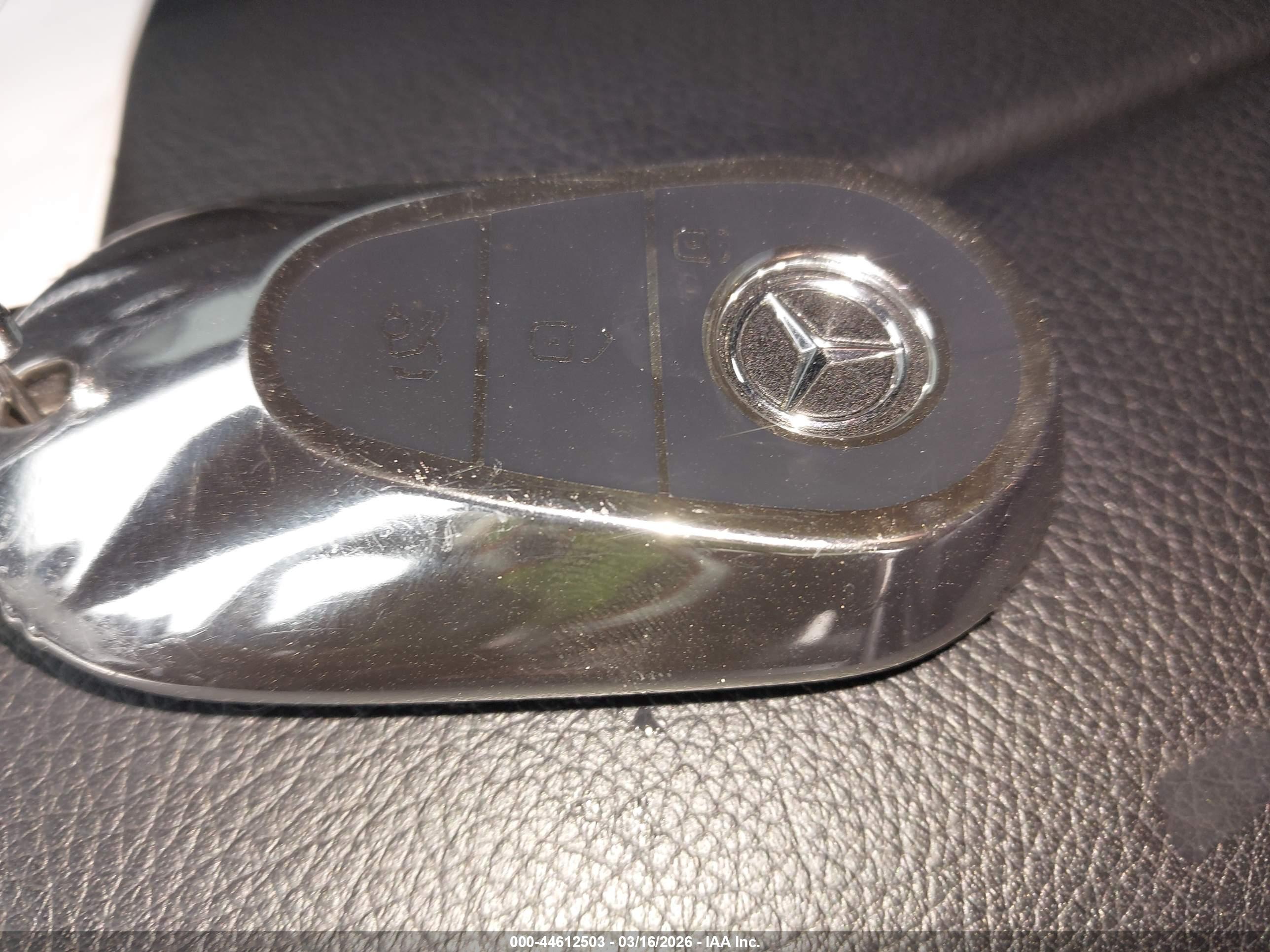 MERCEDES-BENZ C image 11