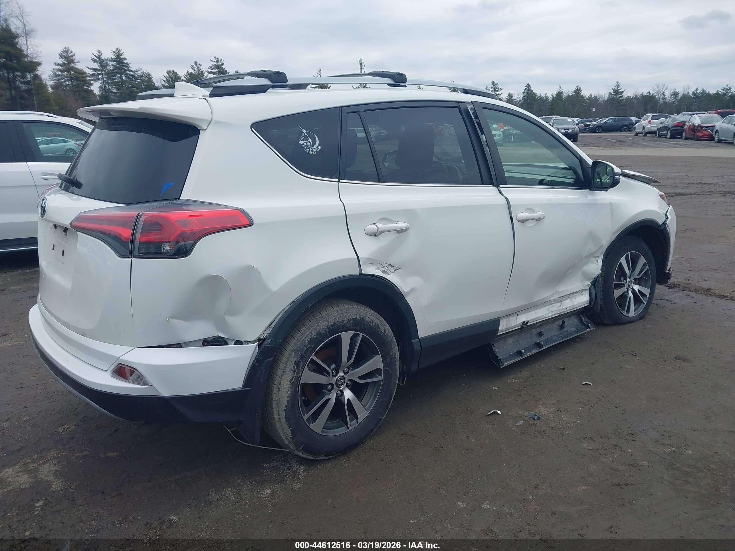 TOYOTA RAV4 image 4