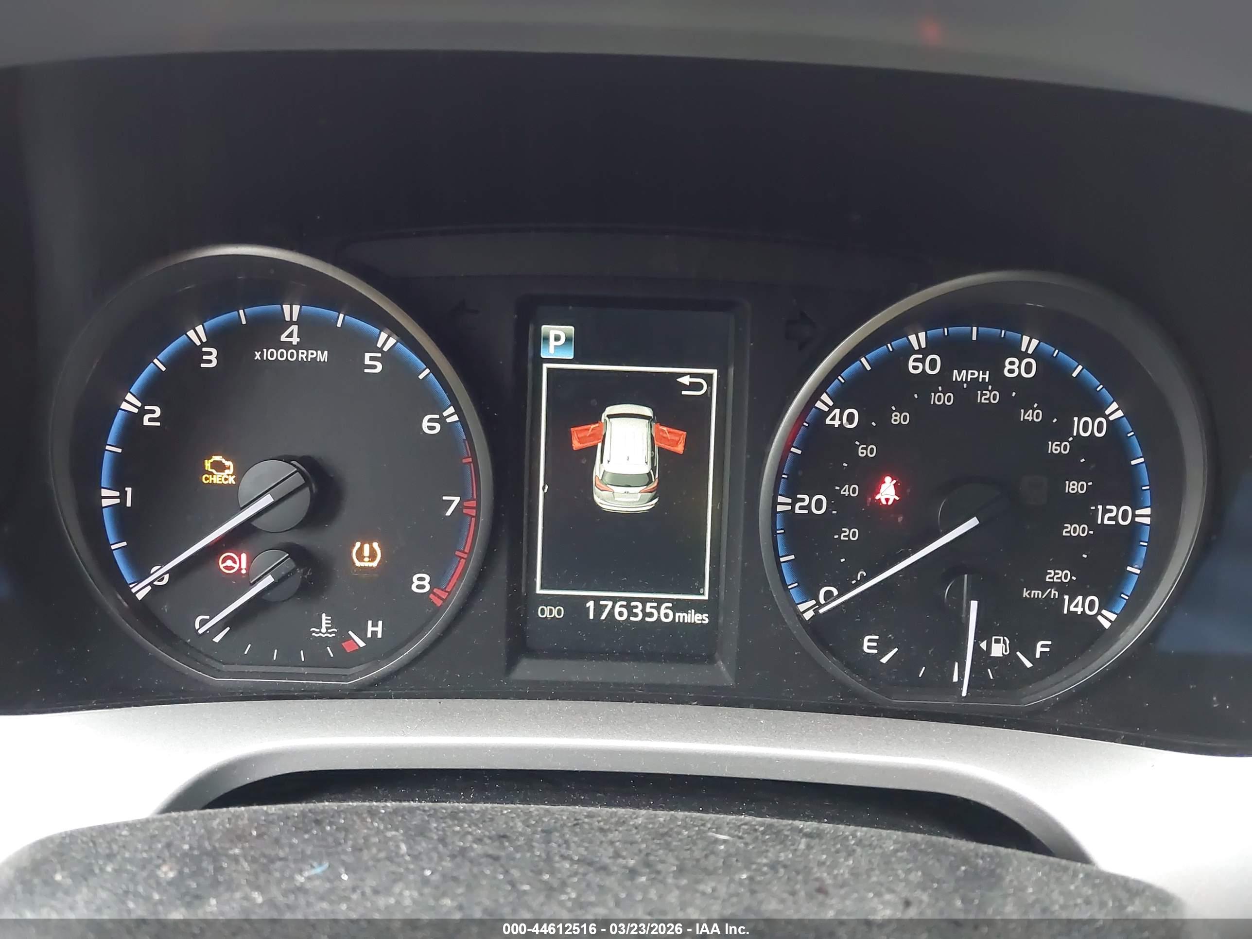 TOYOTA RAV4 image 7