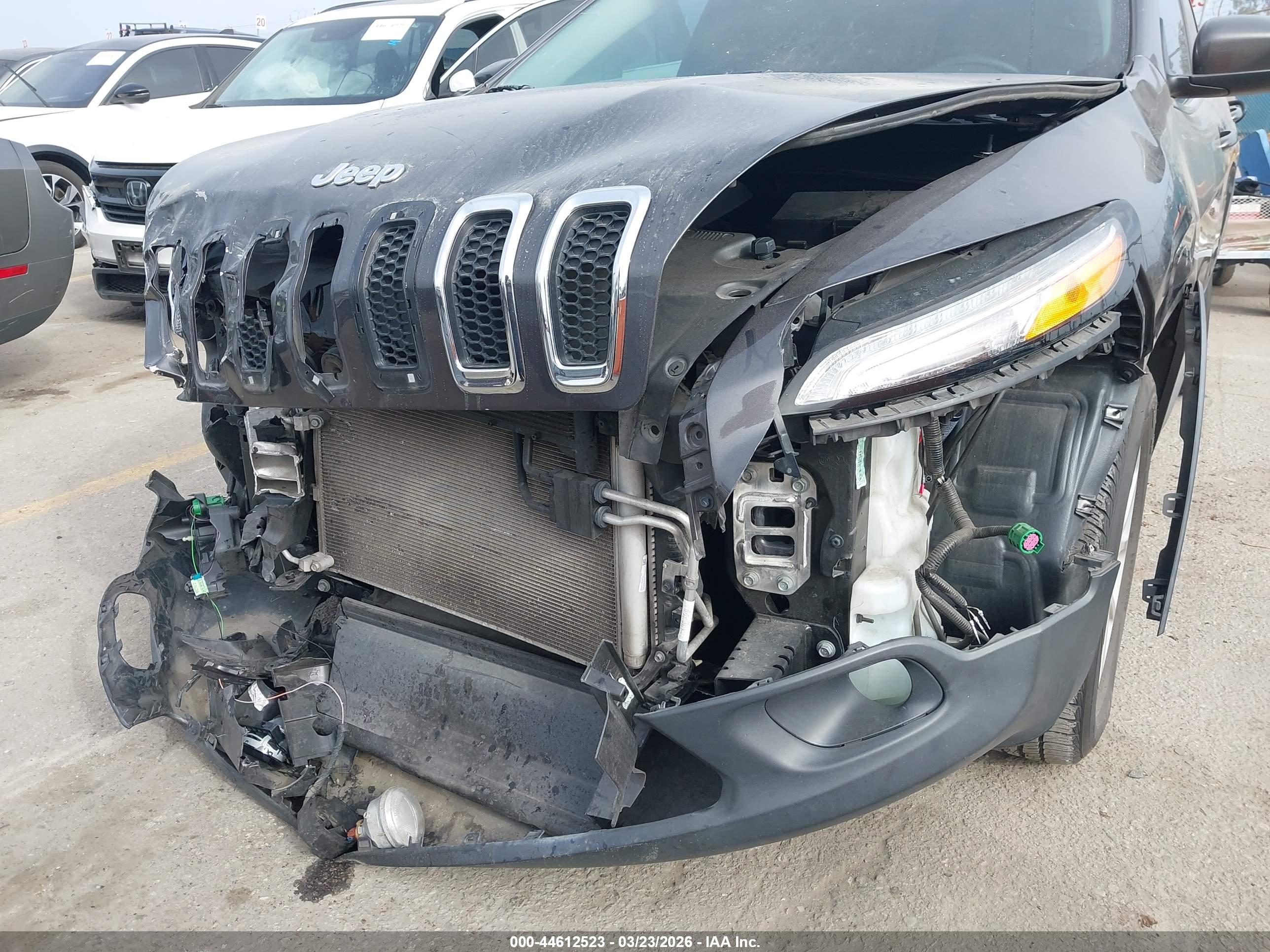JEEP CHEROKEE image 6