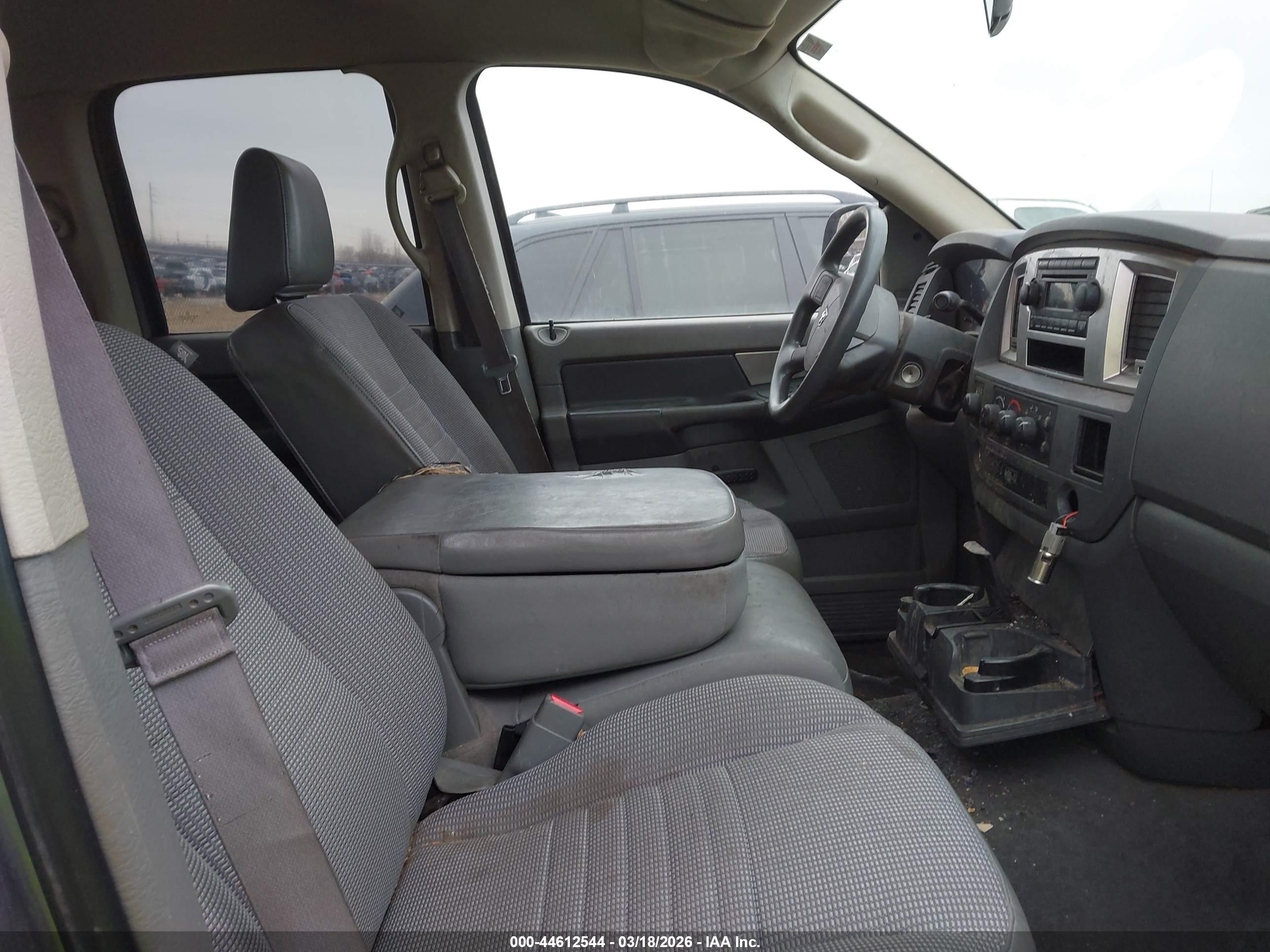 DODGE RAM image 5