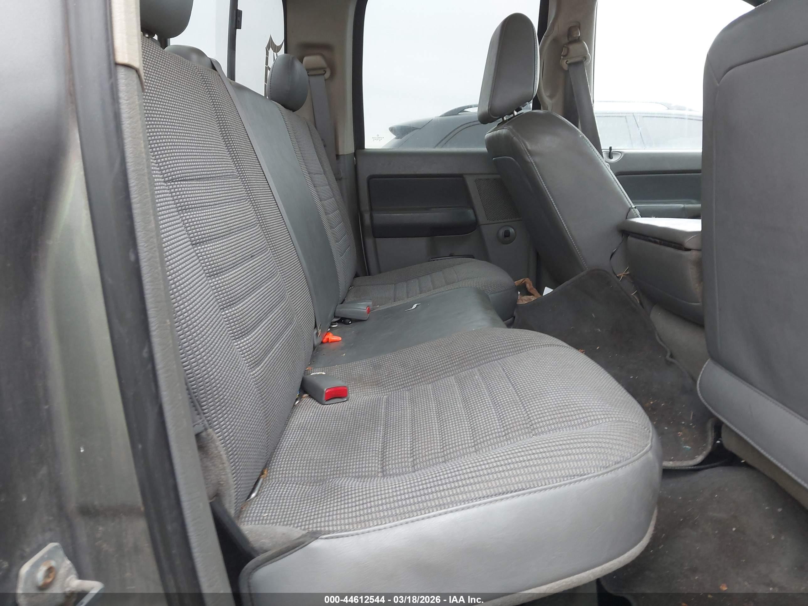 DODGE RAM image 8