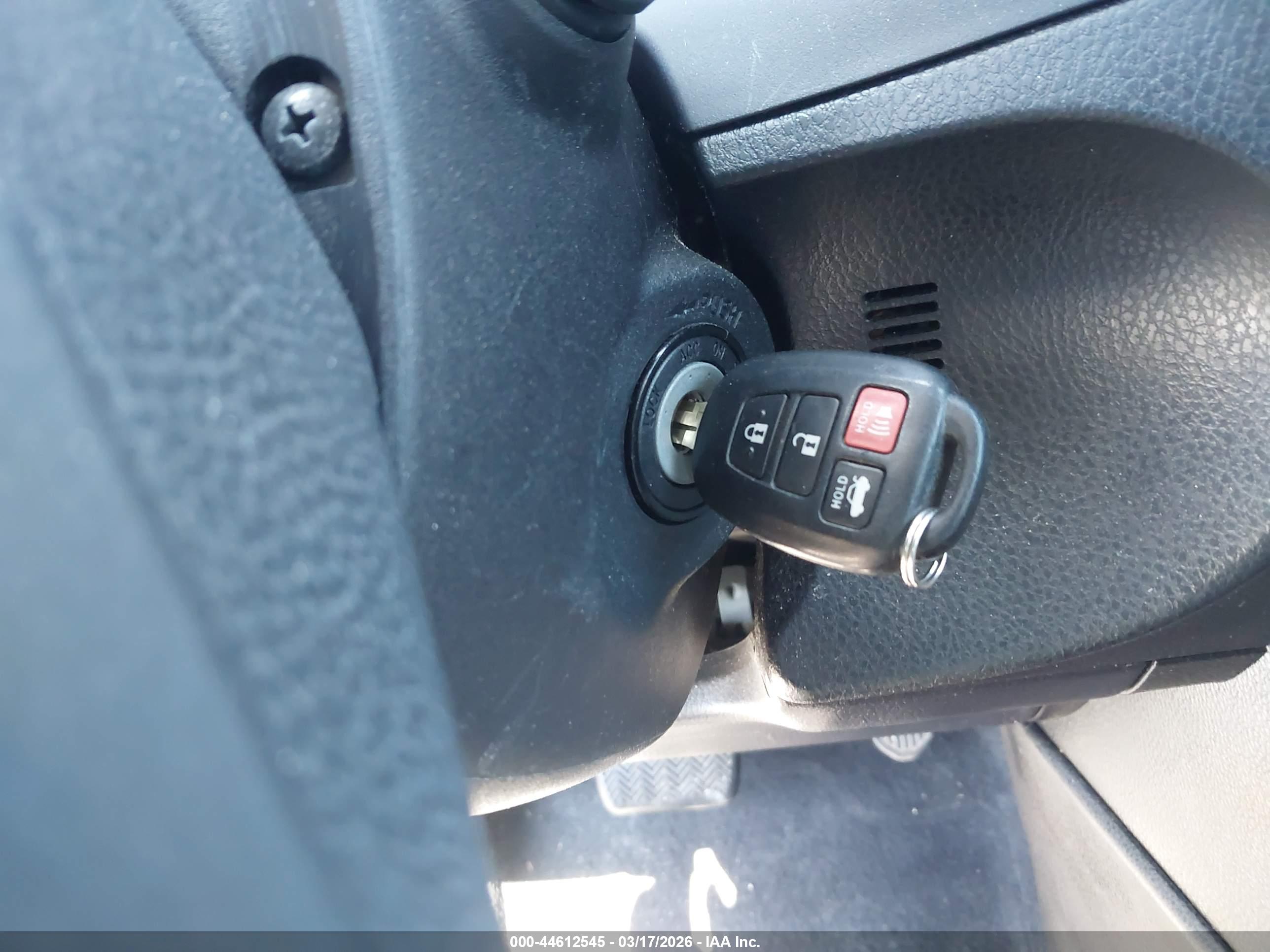 TOYOTA COROLLA image 11