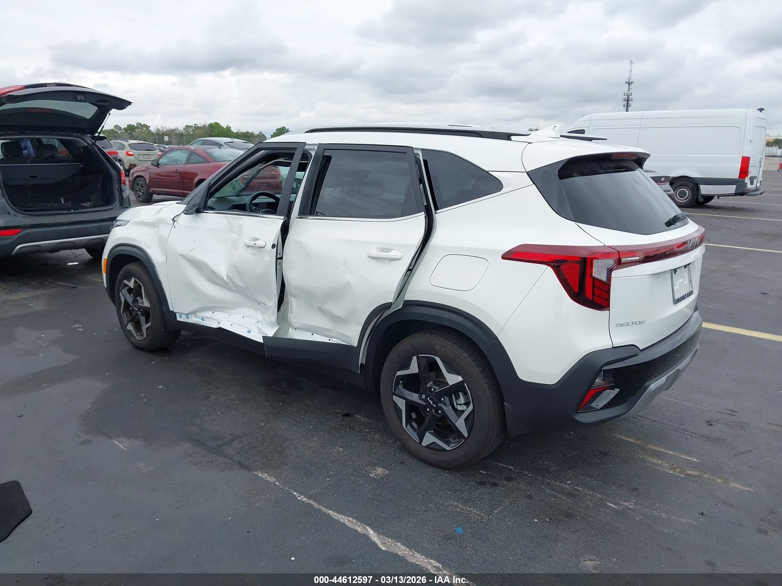 KIA SELTOS image 3