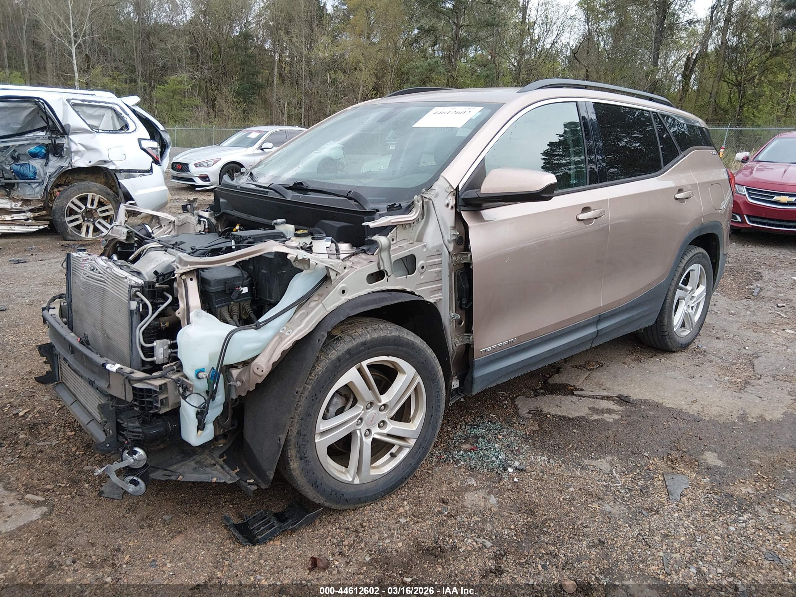 GMC TERRAIN image 2