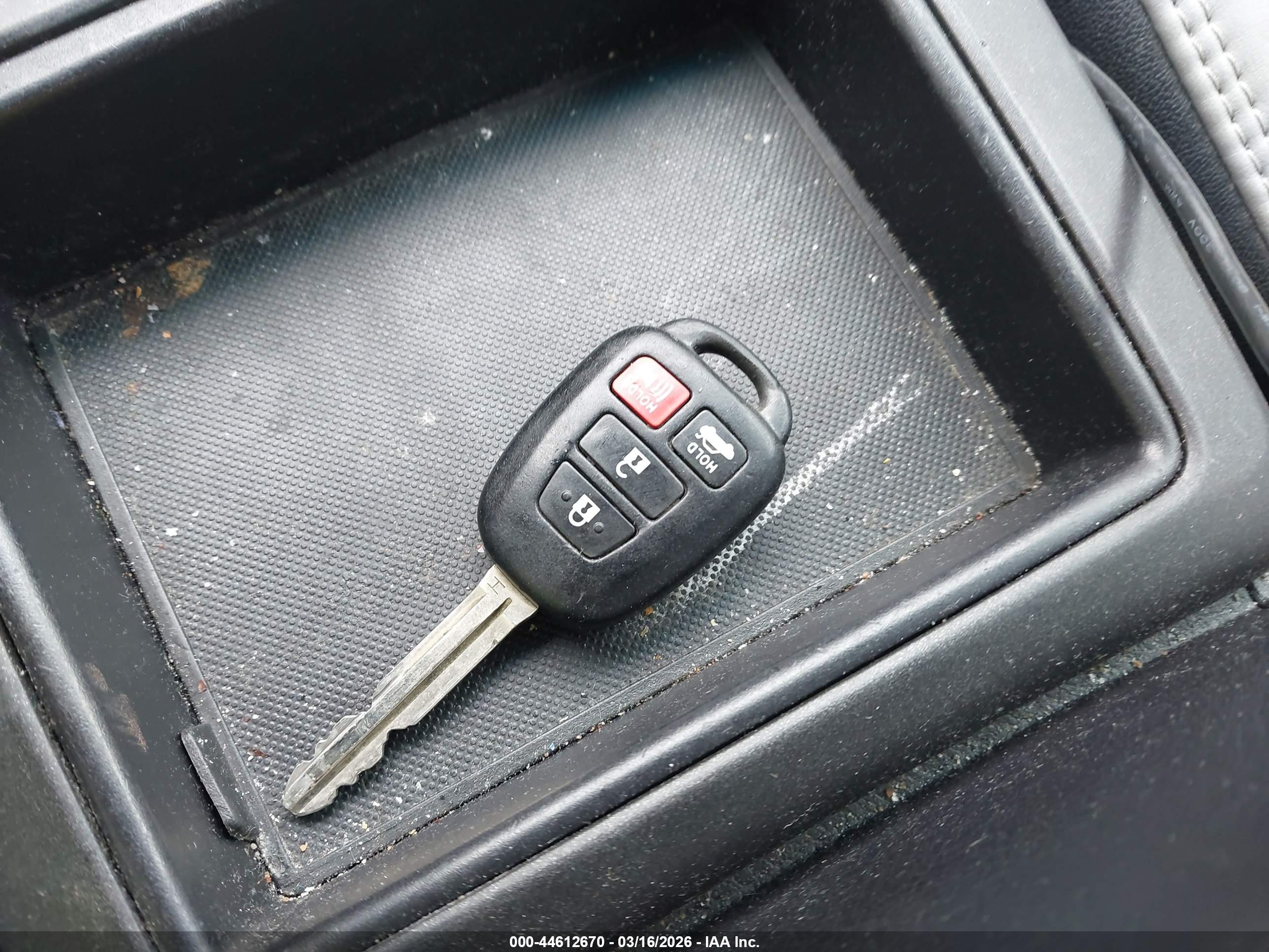 TOYOTA CAMRY image 11
