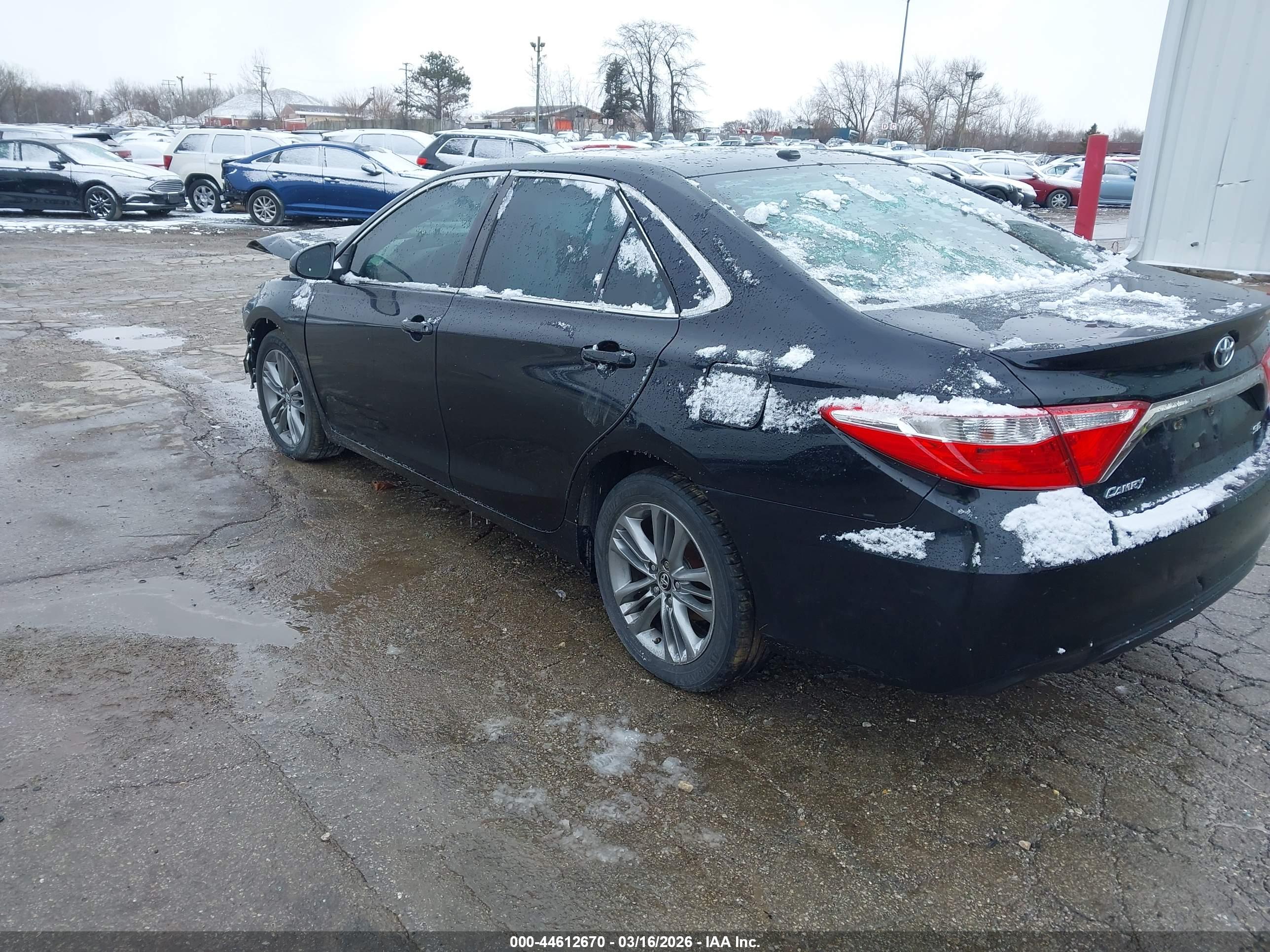 TOYOTA CAMRY image 3