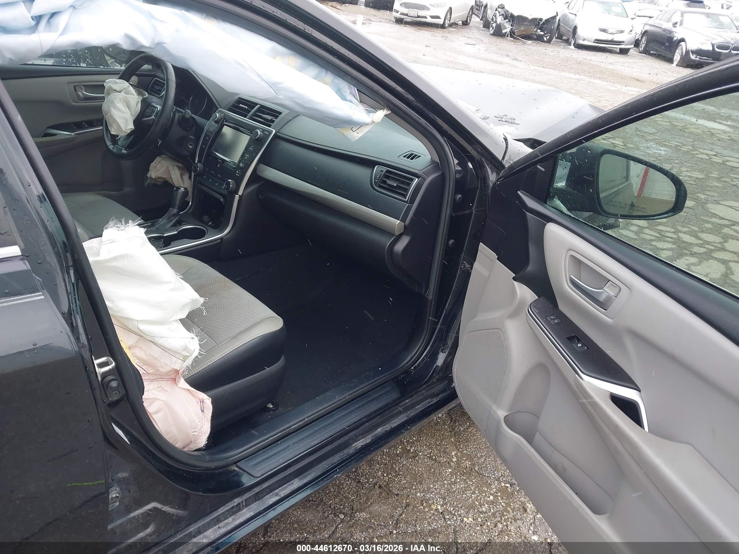 TOYOTA CAMRY image 5