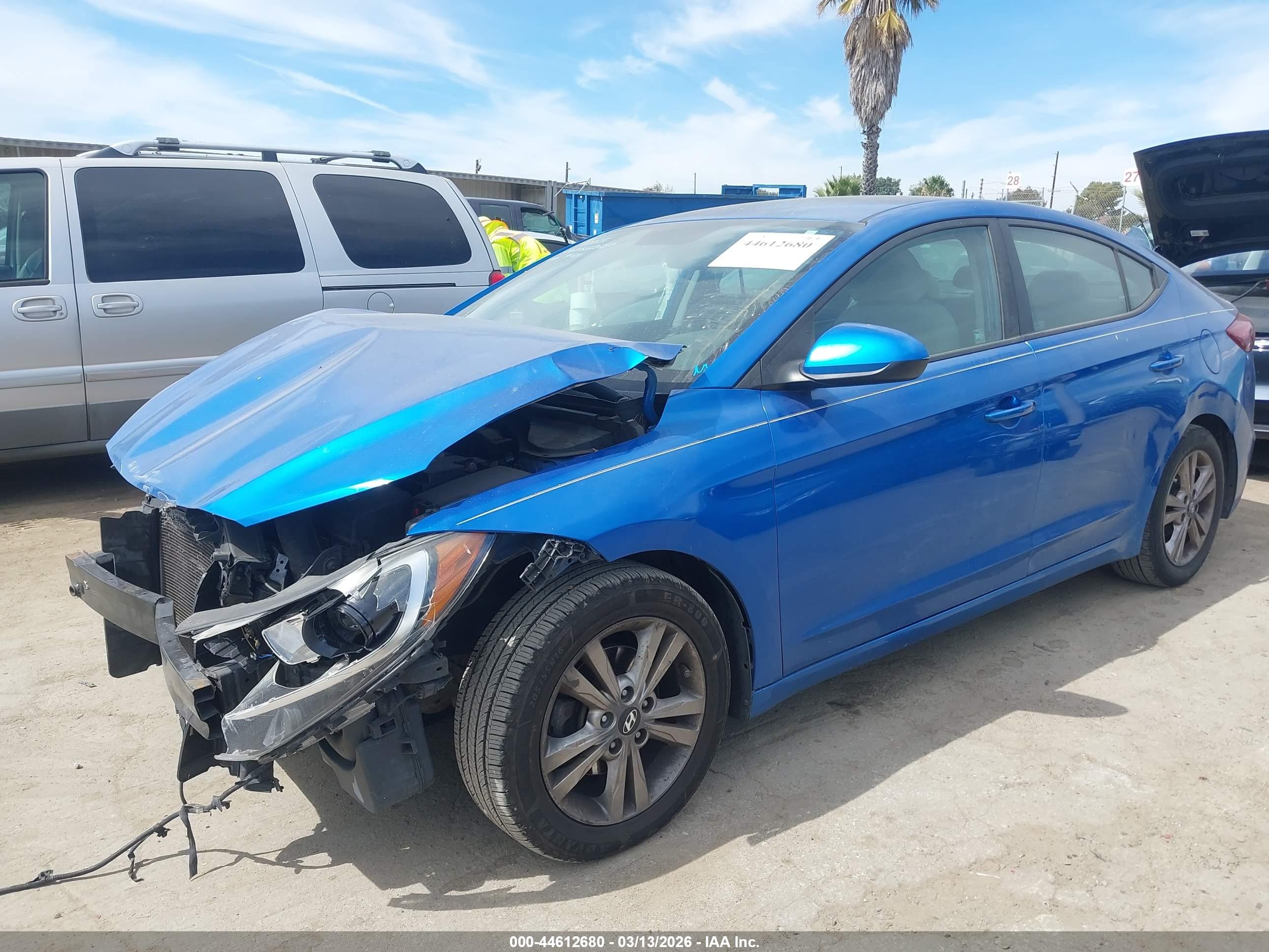 HYUNDAI ELANTRA image 2