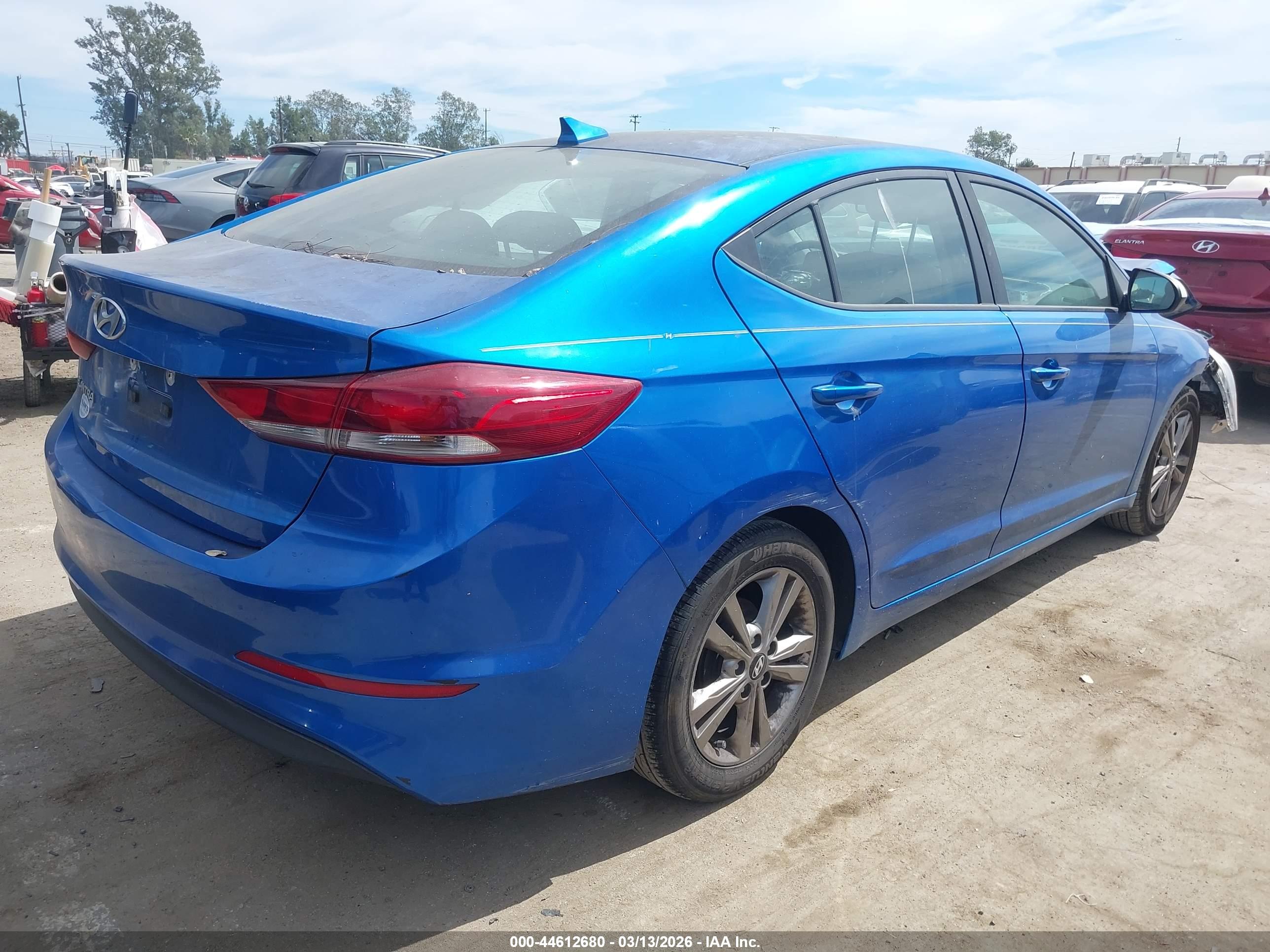HYUNDAI ELANTRA image 4