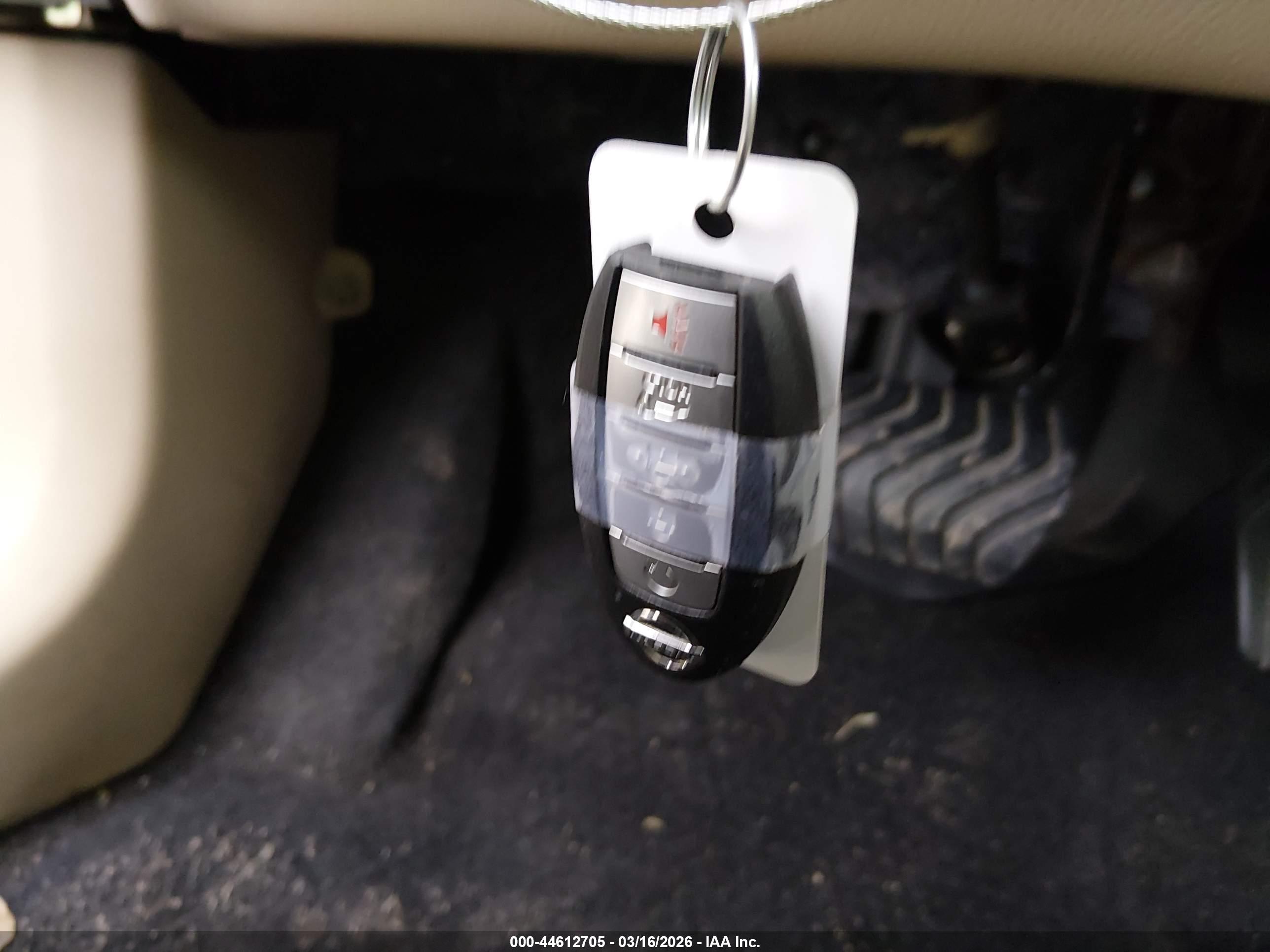 NISSAN ROGUE image 11