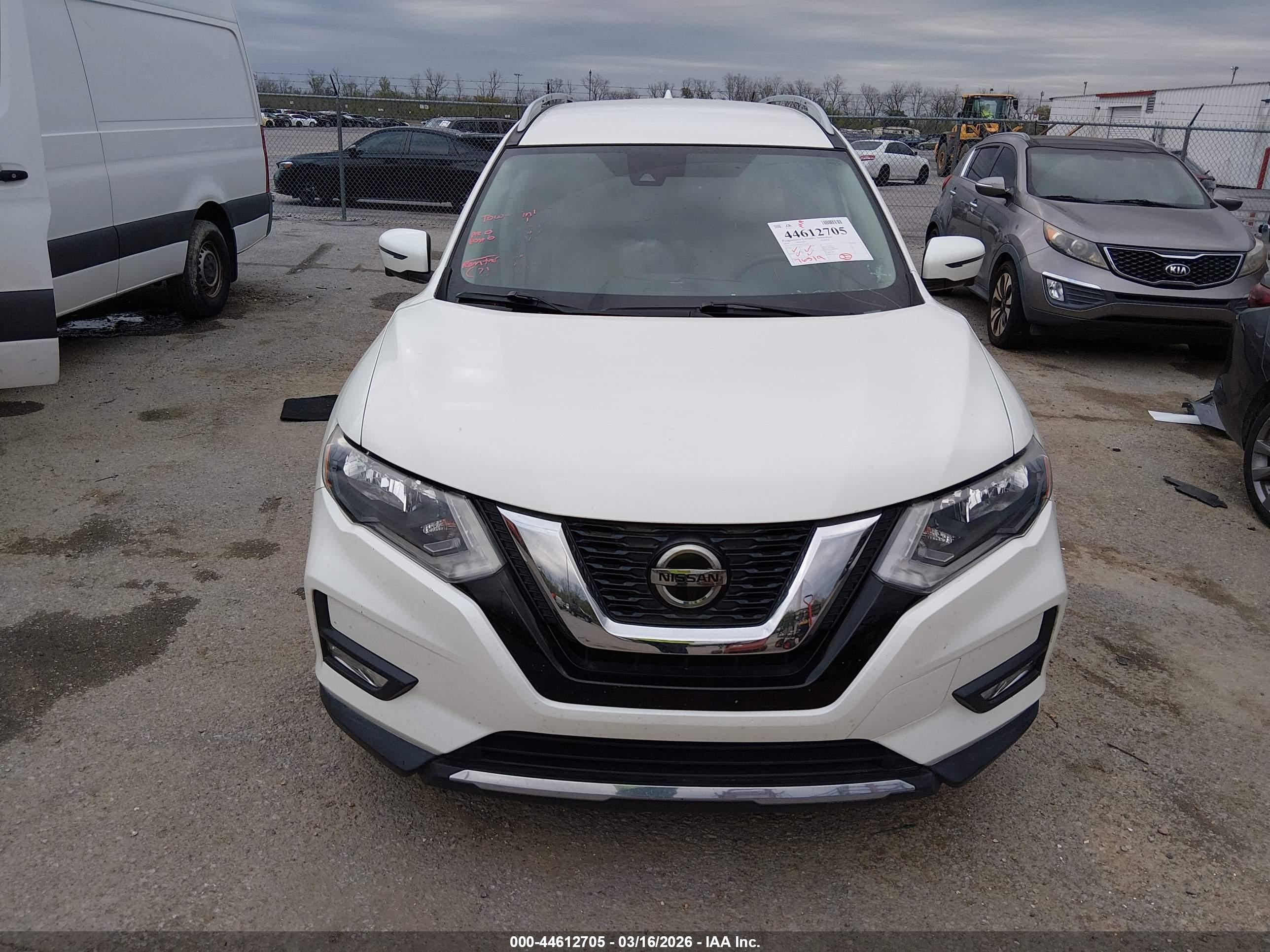 NISSAN ROGUE image 6