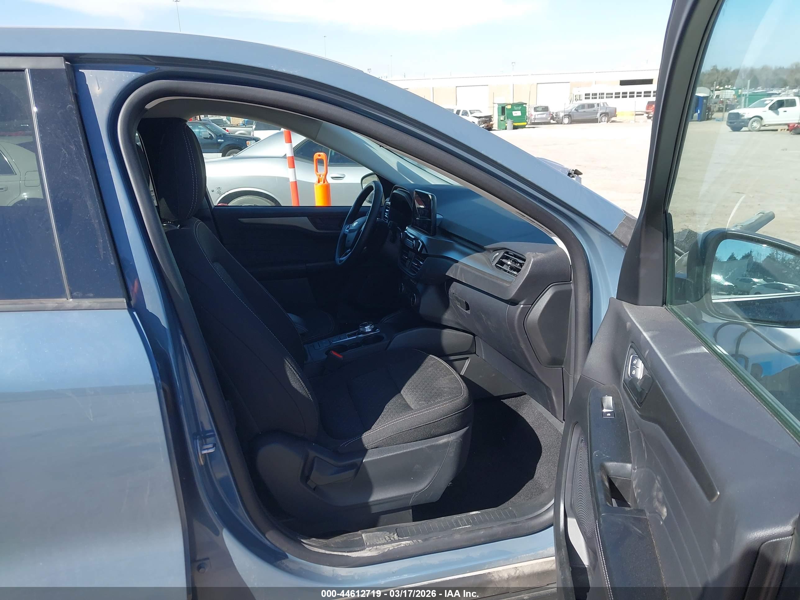 FORD ESCAPE image 5