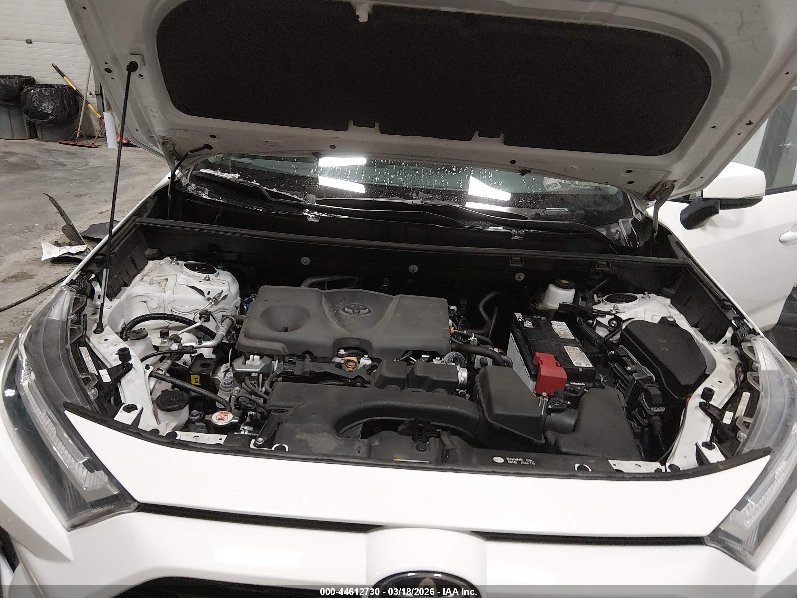 TOYOTA RAV4 image 10