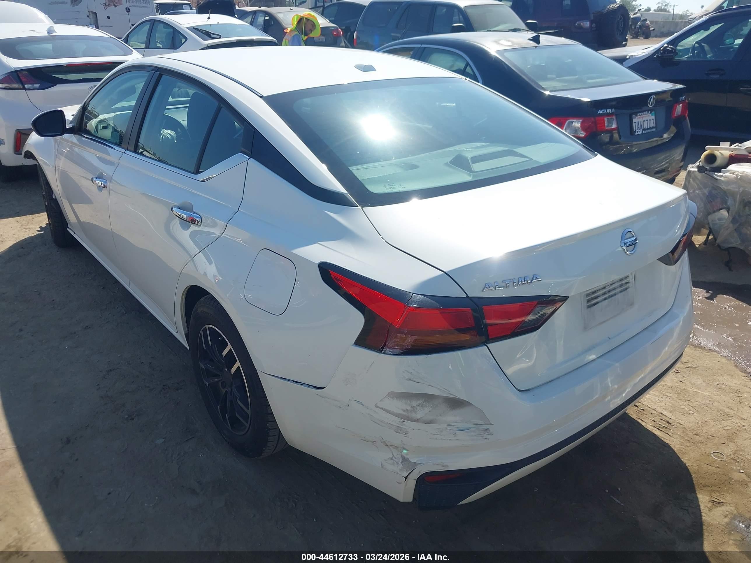 NISSAN ALTIMA image 3