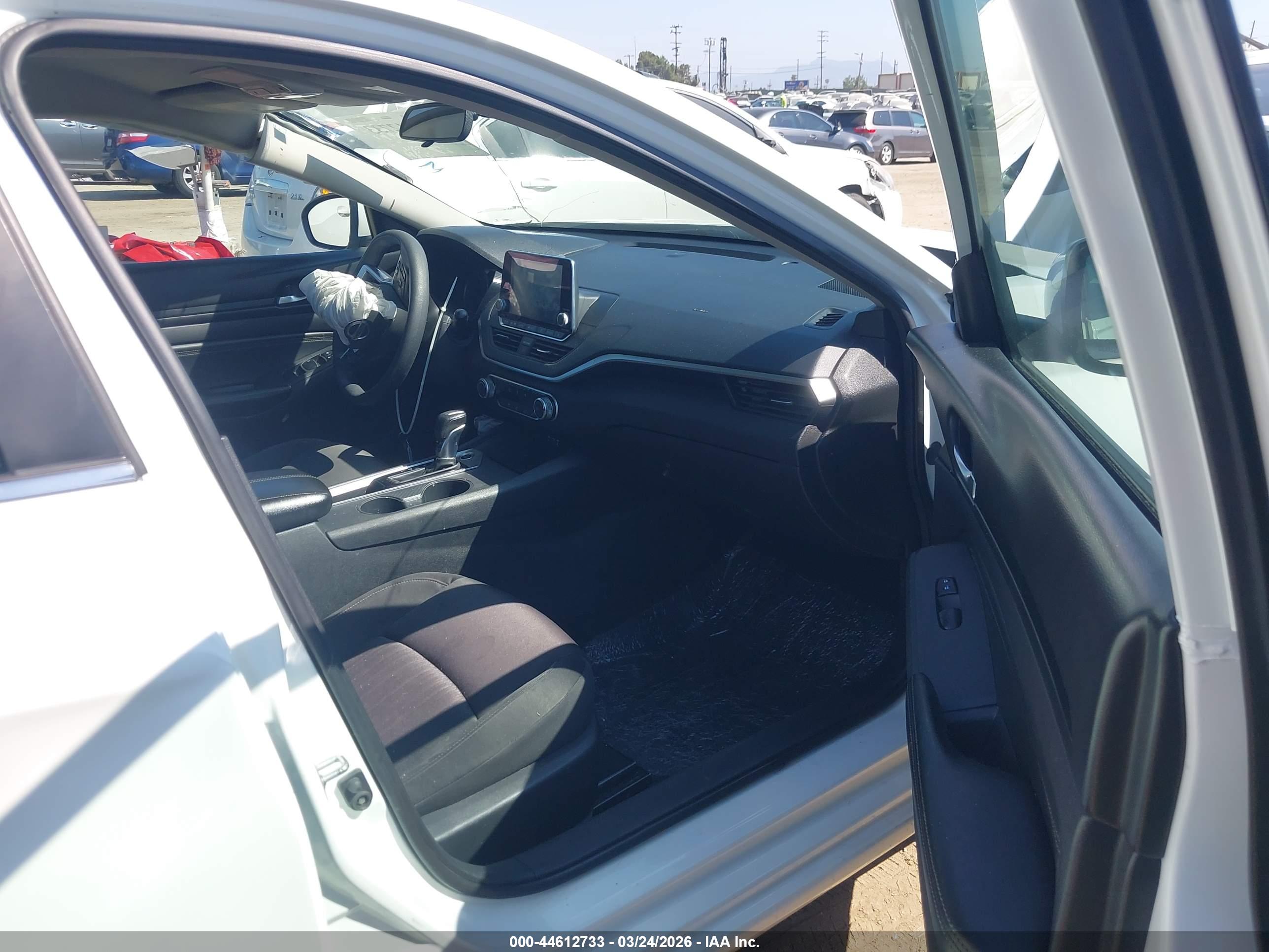 NISSAN ALTIMA image 5