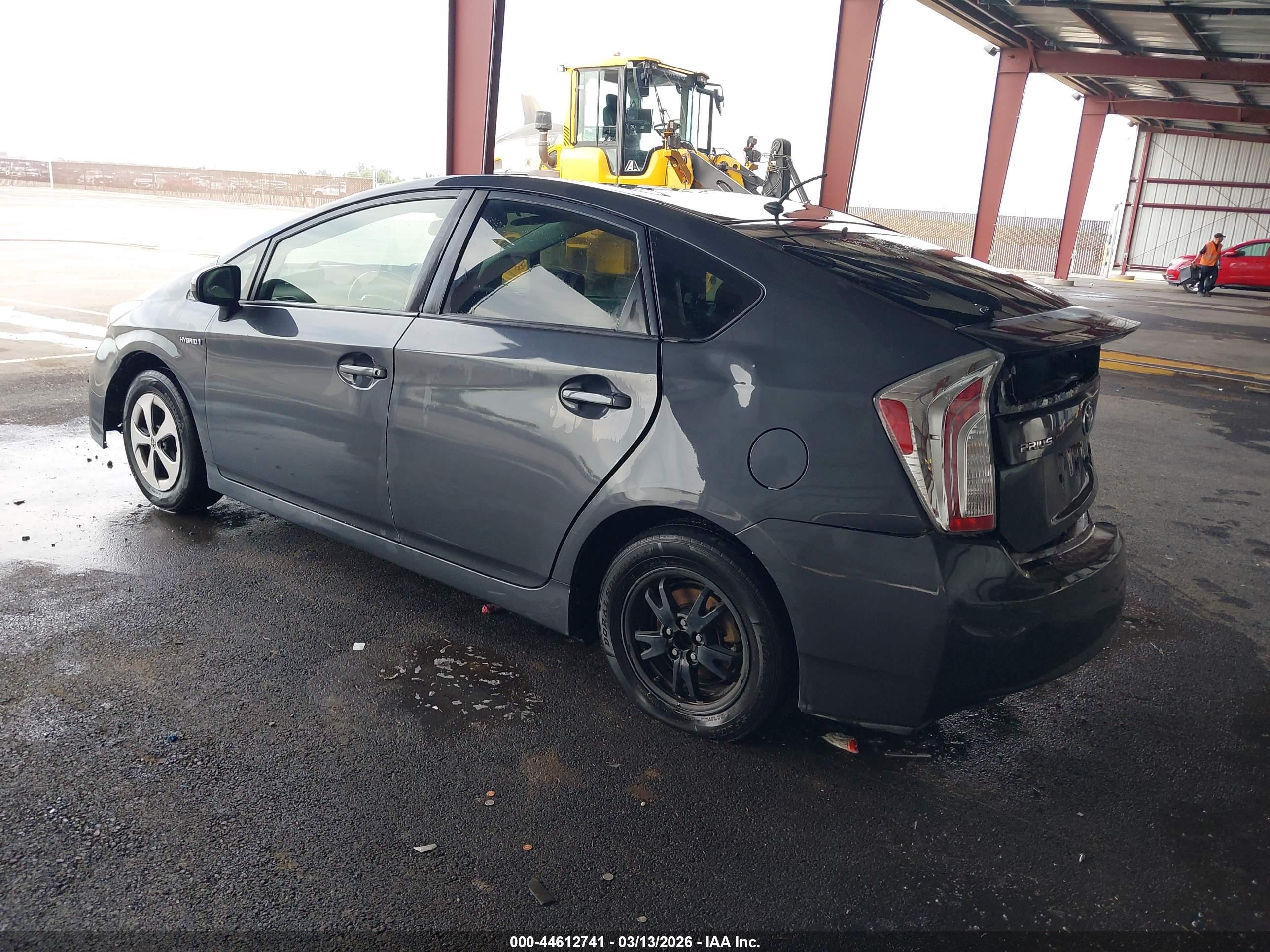 TOYOTA PRIUS image 3