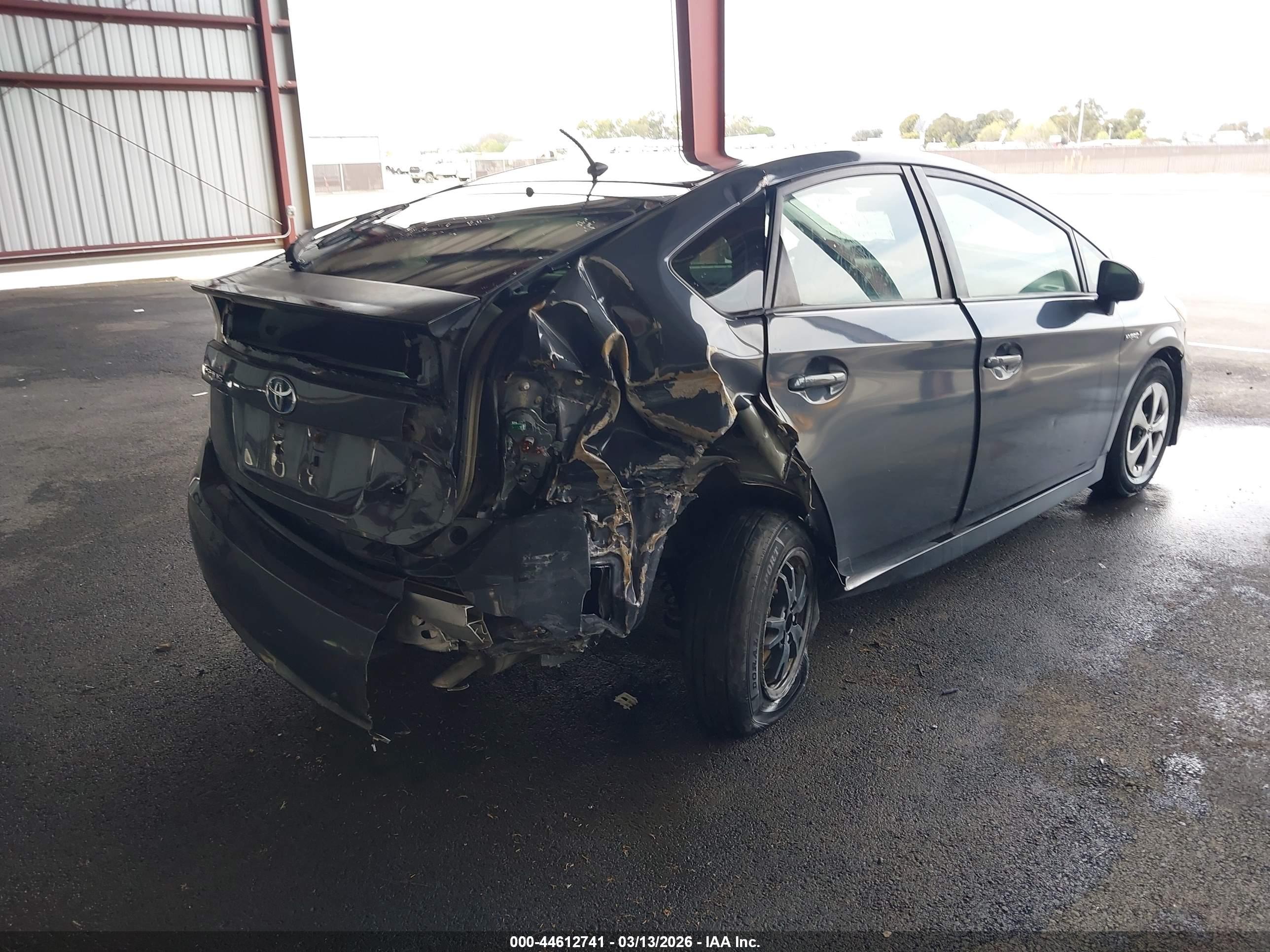 TOYOTA PRIUS image 6