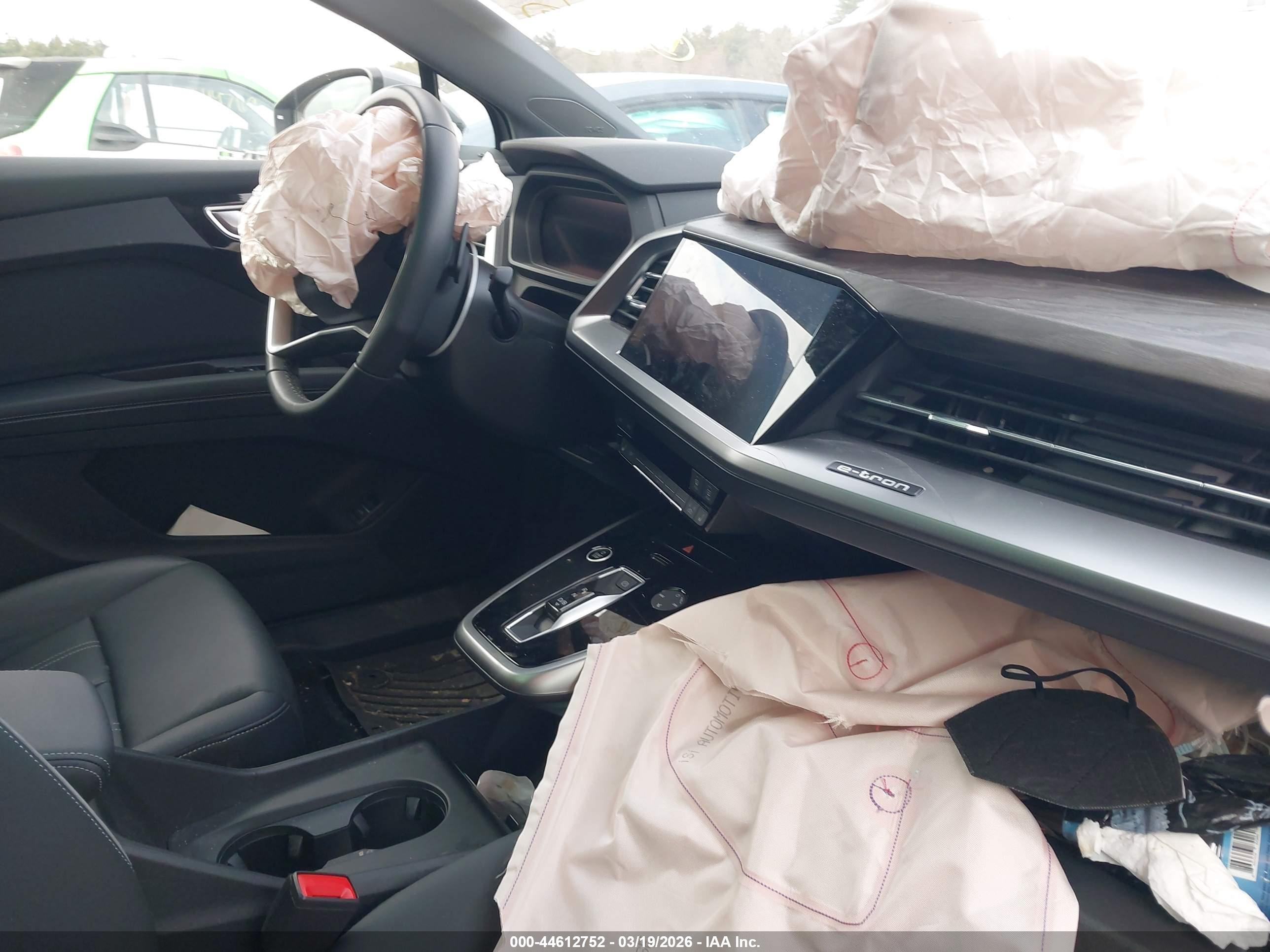 AUDI Q4 image 5
