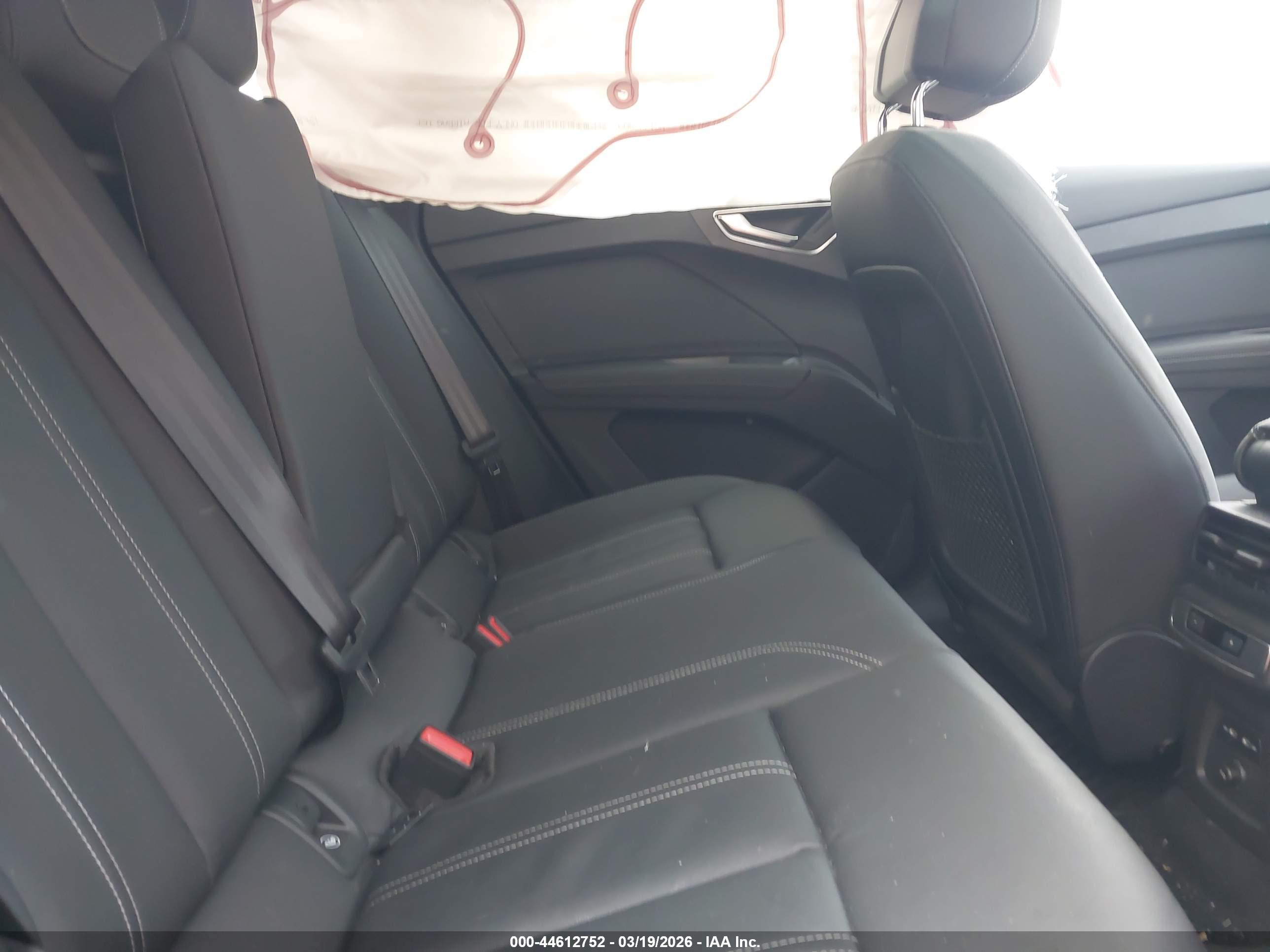 AUDI Q4 image 8