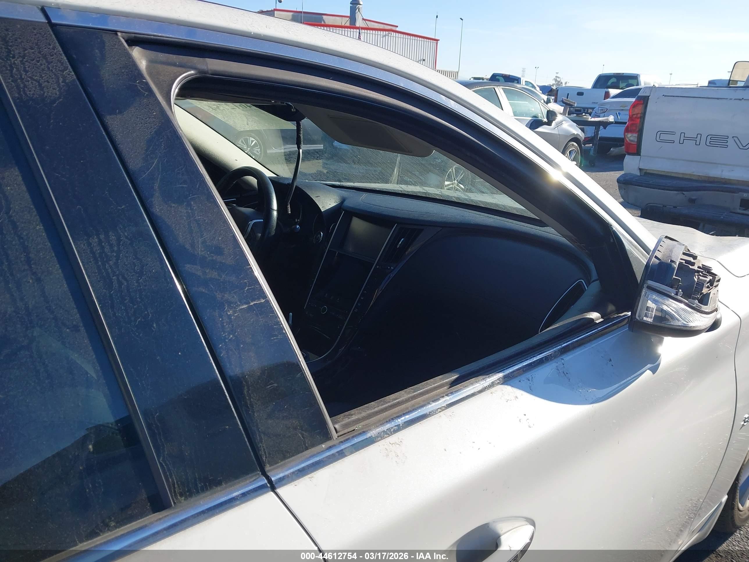 INFINITI Q50 image 6