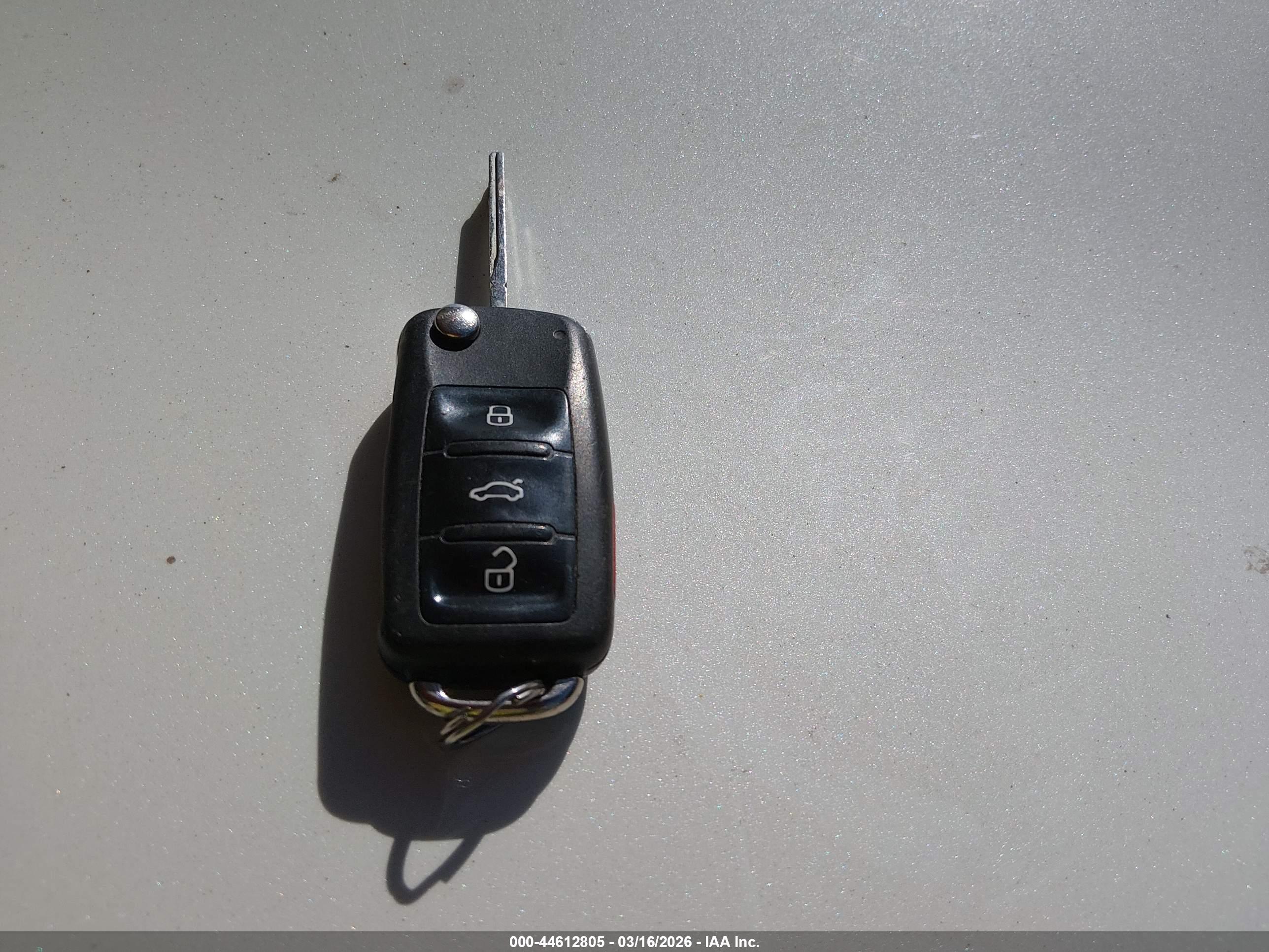 VOLKSWAGEN PASSAT image 11