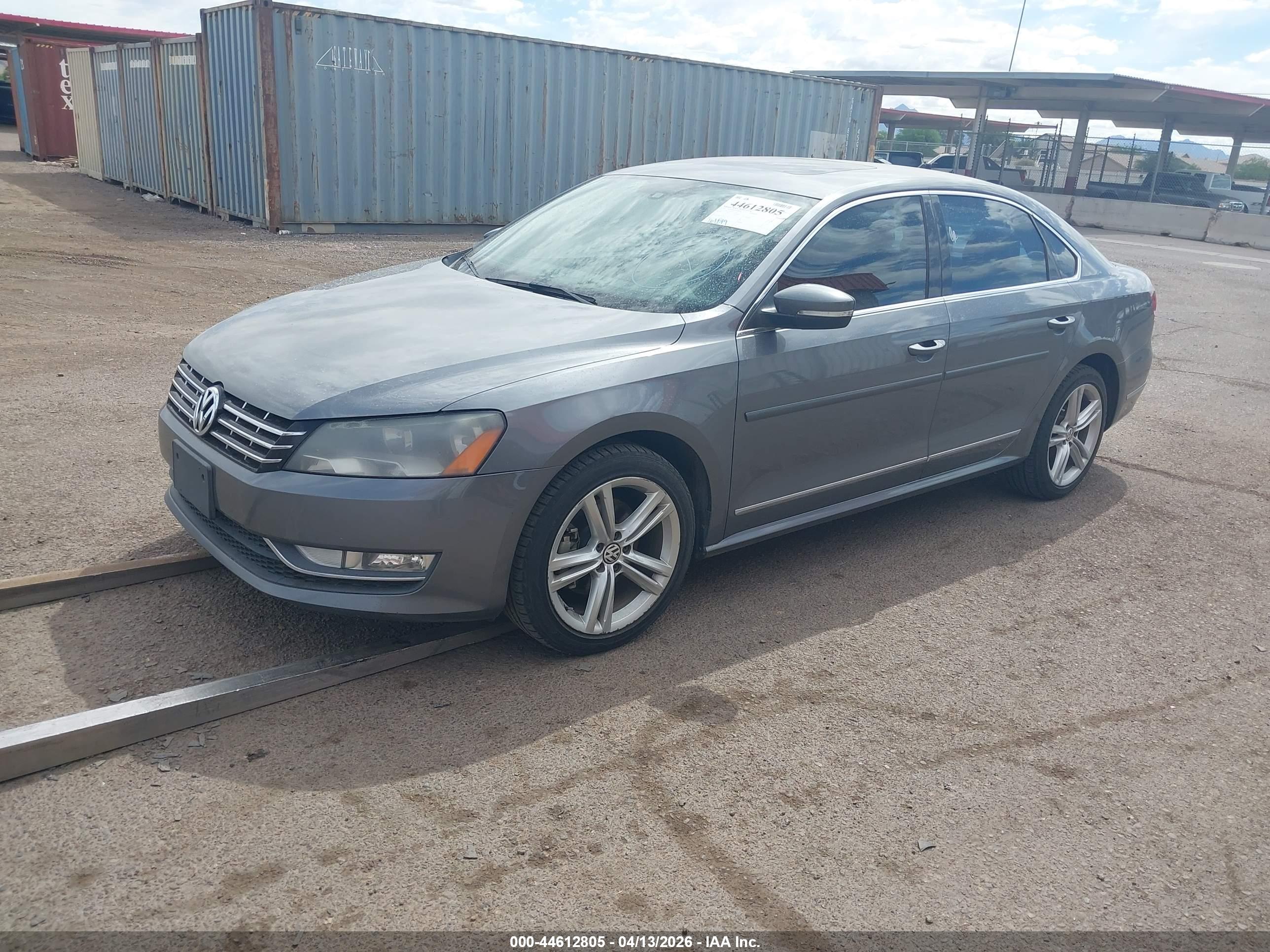 VOLKSWAGEN PASSAT image 2