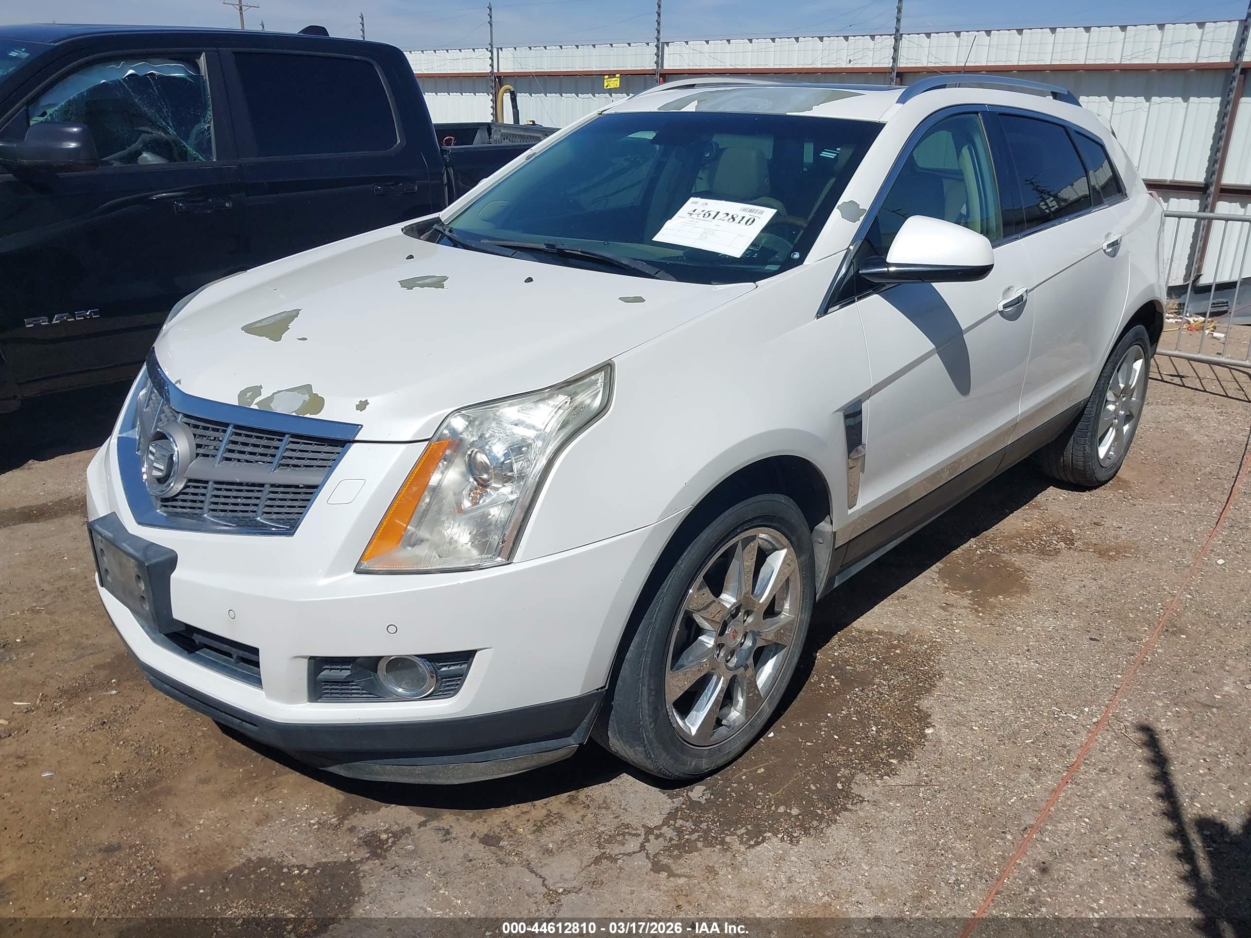 CADILLAC SRX image 2